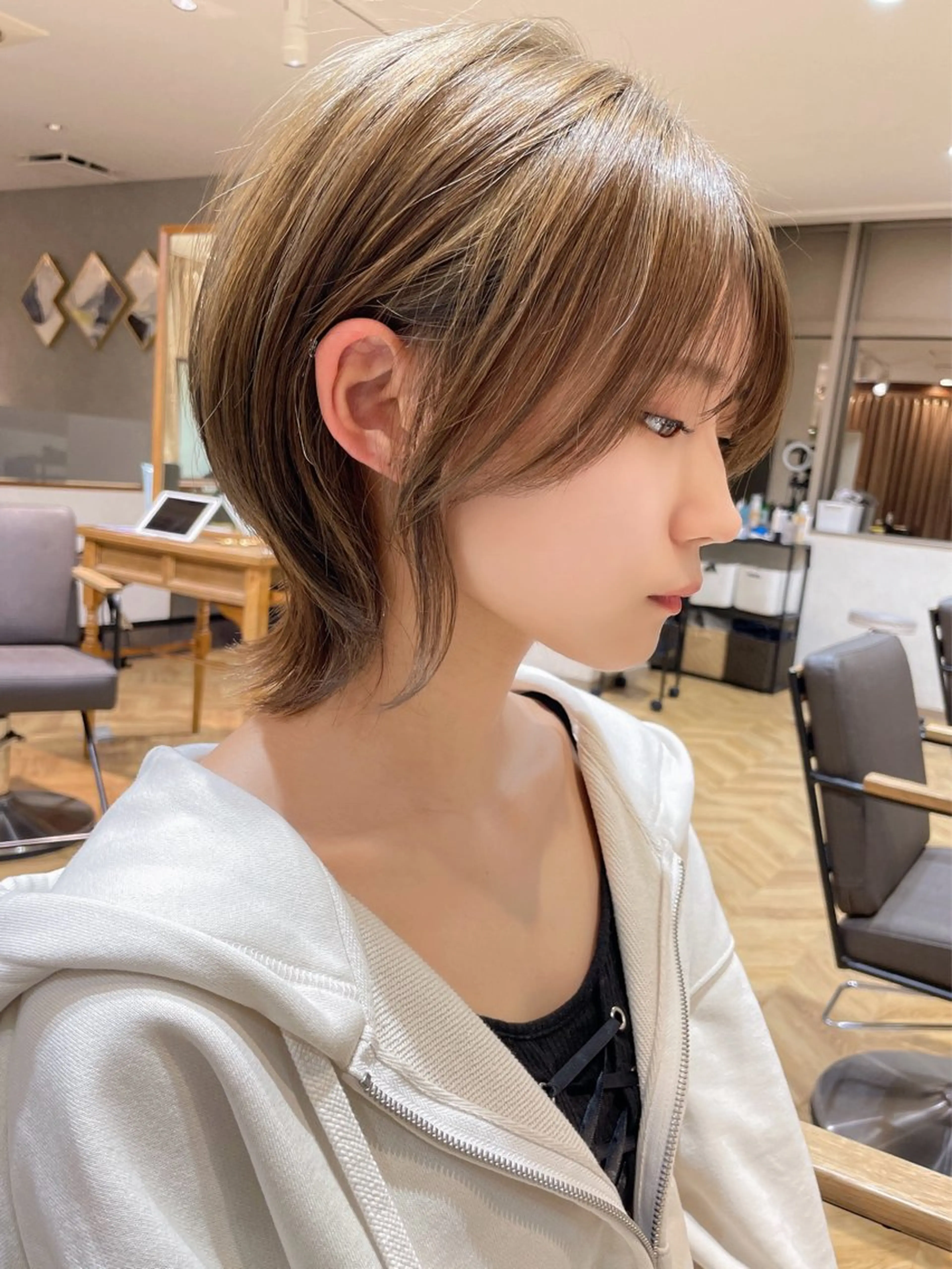 ミディアム カラー カット ヘアカラー 縮毛矯正 トリートメント Aster 店長 れおん✂️のヘアスタイル