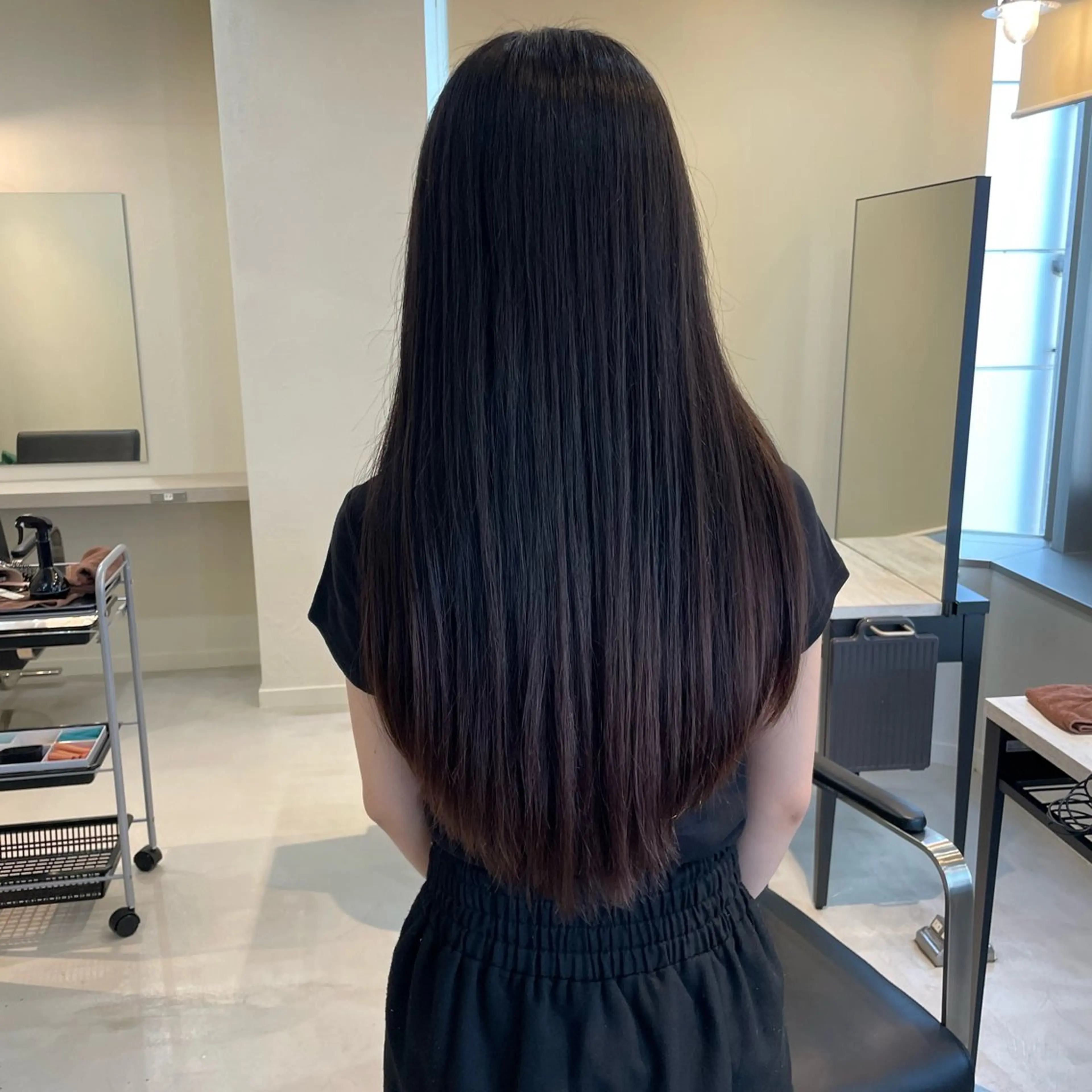 ロング ロング 縮毛矯正 tiel 小山莉々のヘアスタイル