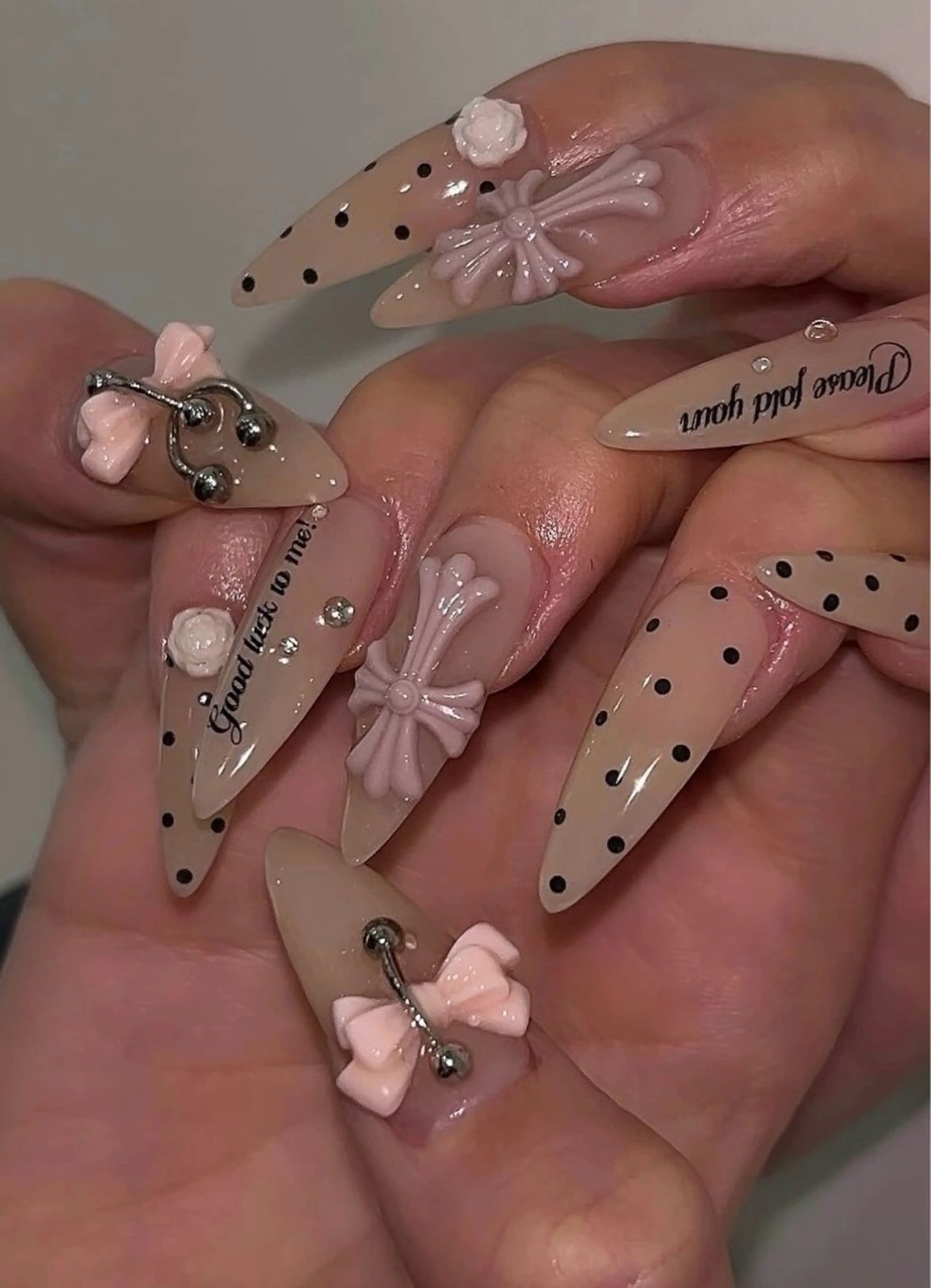 ネイル フレンチネイル キラキラネイル 韓国ネイル シンプルネイル ワンホンネイル ハンドネイル MEI Nailのネイルデザイン