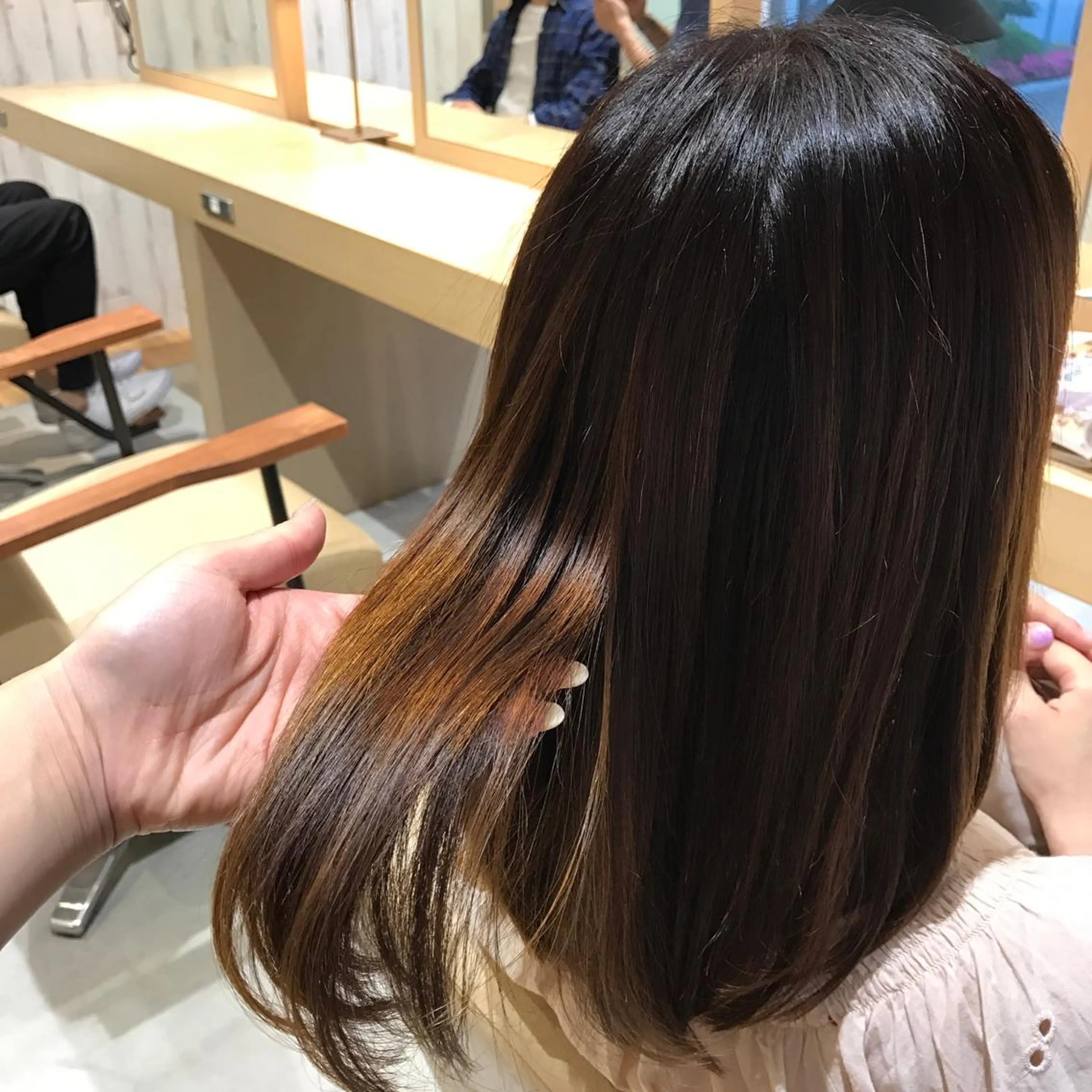 セミロング 庄司 美佑樹のヘアスタイル