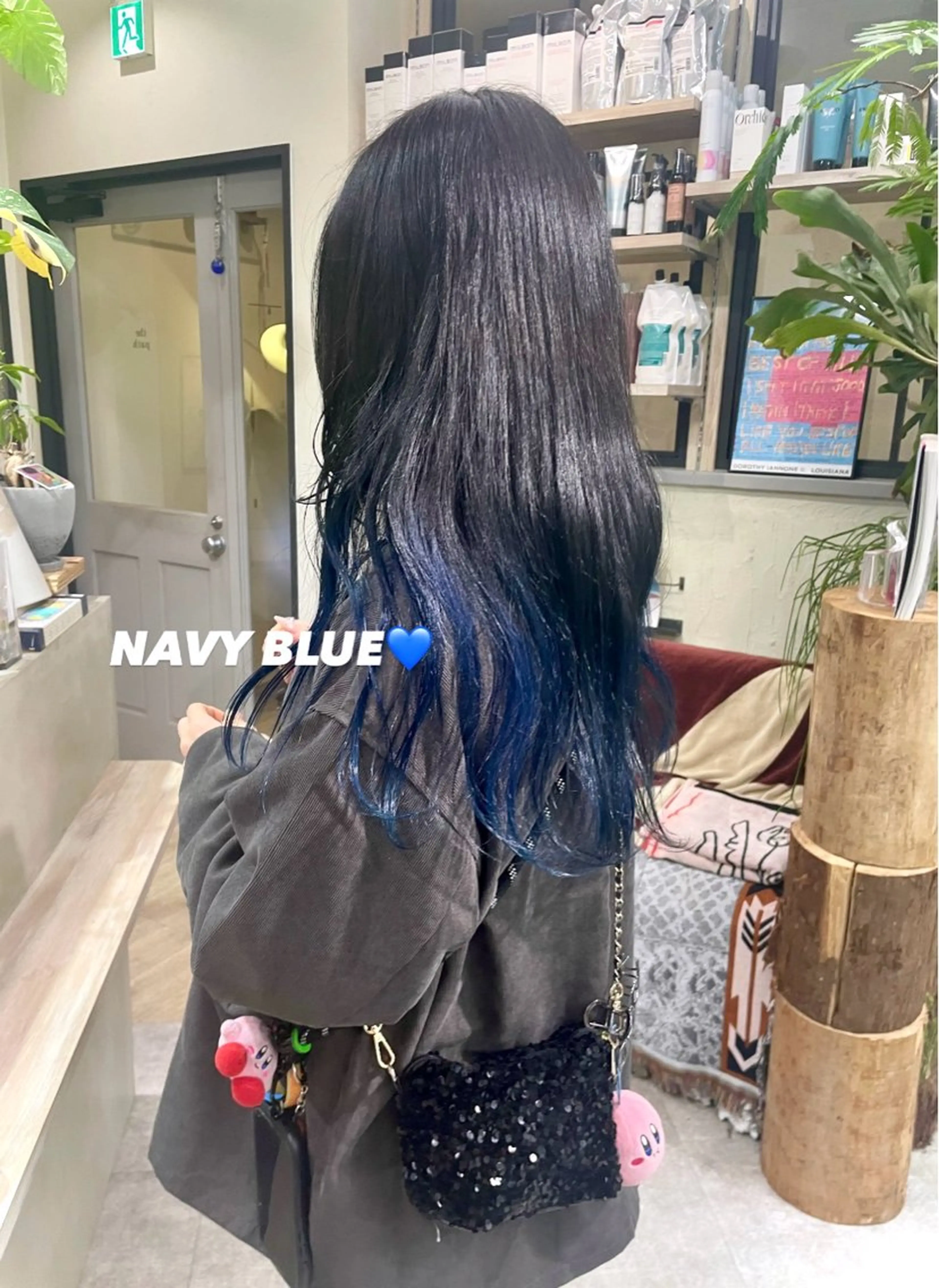 ロング カラー 黒髪 ブリーチ ブルーカラー ブルーブラック ネイビーカラー ヘアカラー トリートメント カノン/透明感カラー /酸性ストレートのヘアスタイル