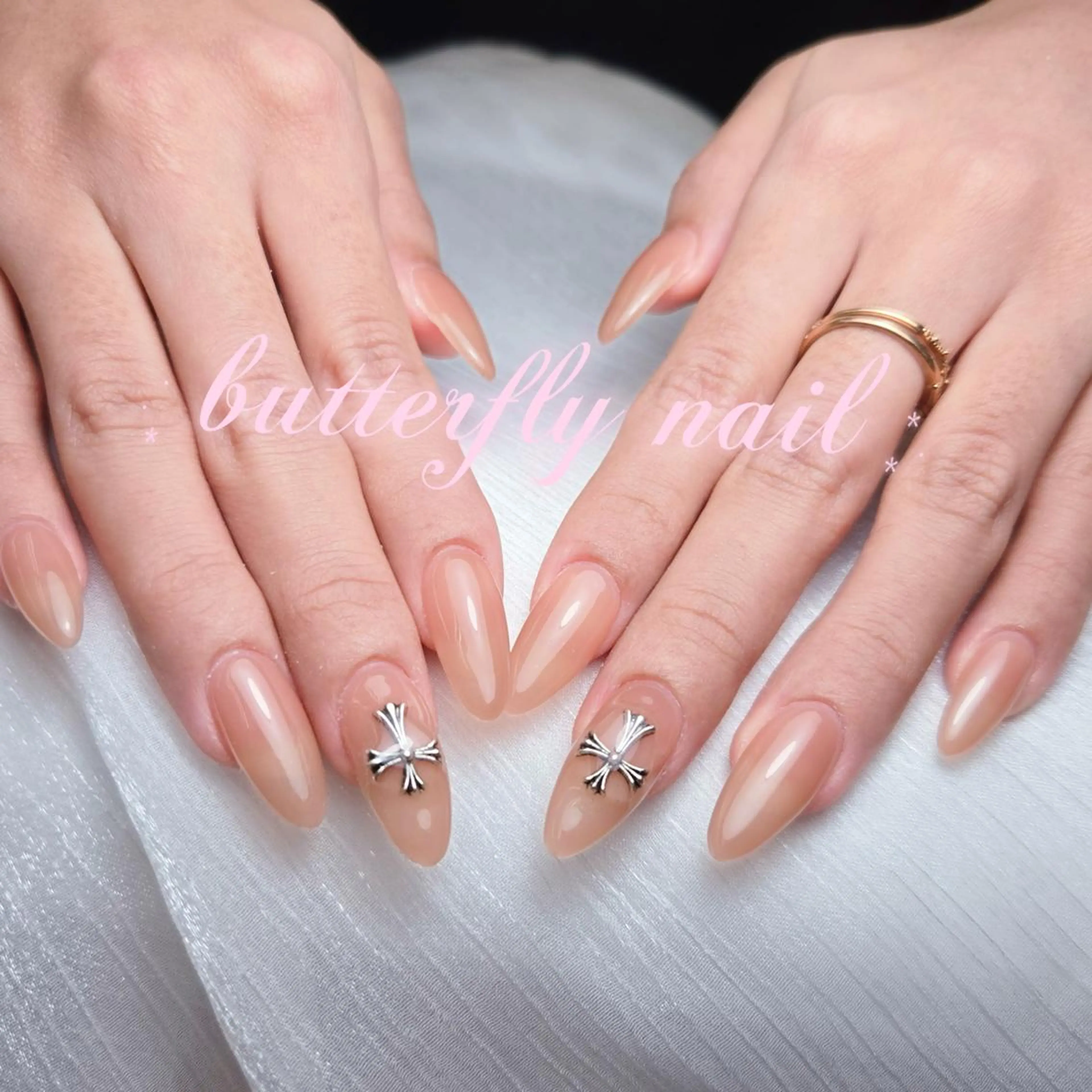 ネイル 蝶々ネイル サロンのネイルデザイン