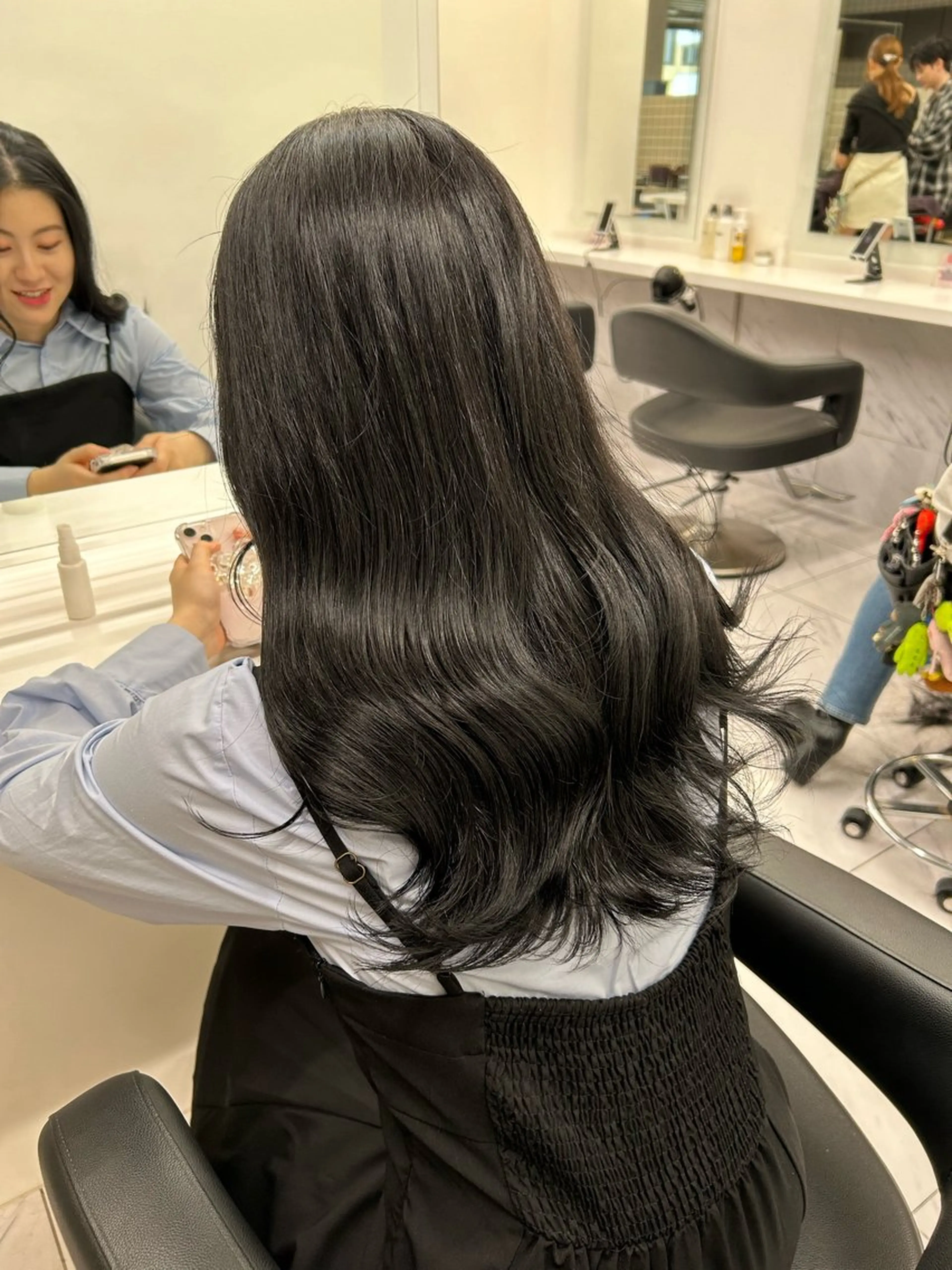 セミロング カラー パーマ ヘアアレンジ メンズ キッズ ヘアカラー トリートメント ヘアセット 🦋韓国レイヤー｜ 透明感グレージュ🦋のヘアスタイル