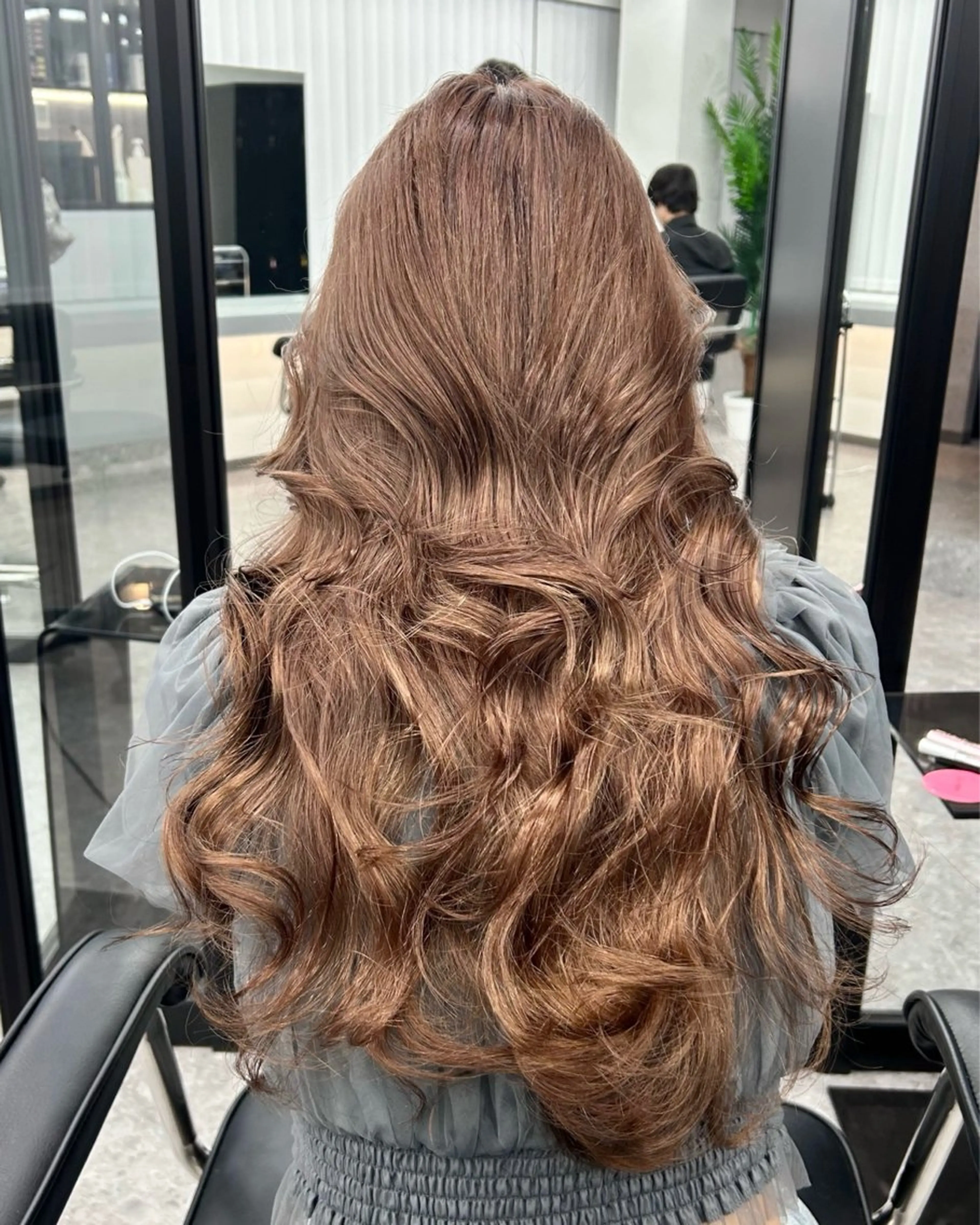 ロング カラー ベージュカラー レイヤーカット カット ヘアカラー nanaka 🤍韓国ワンホンヘアのヘアスタイル