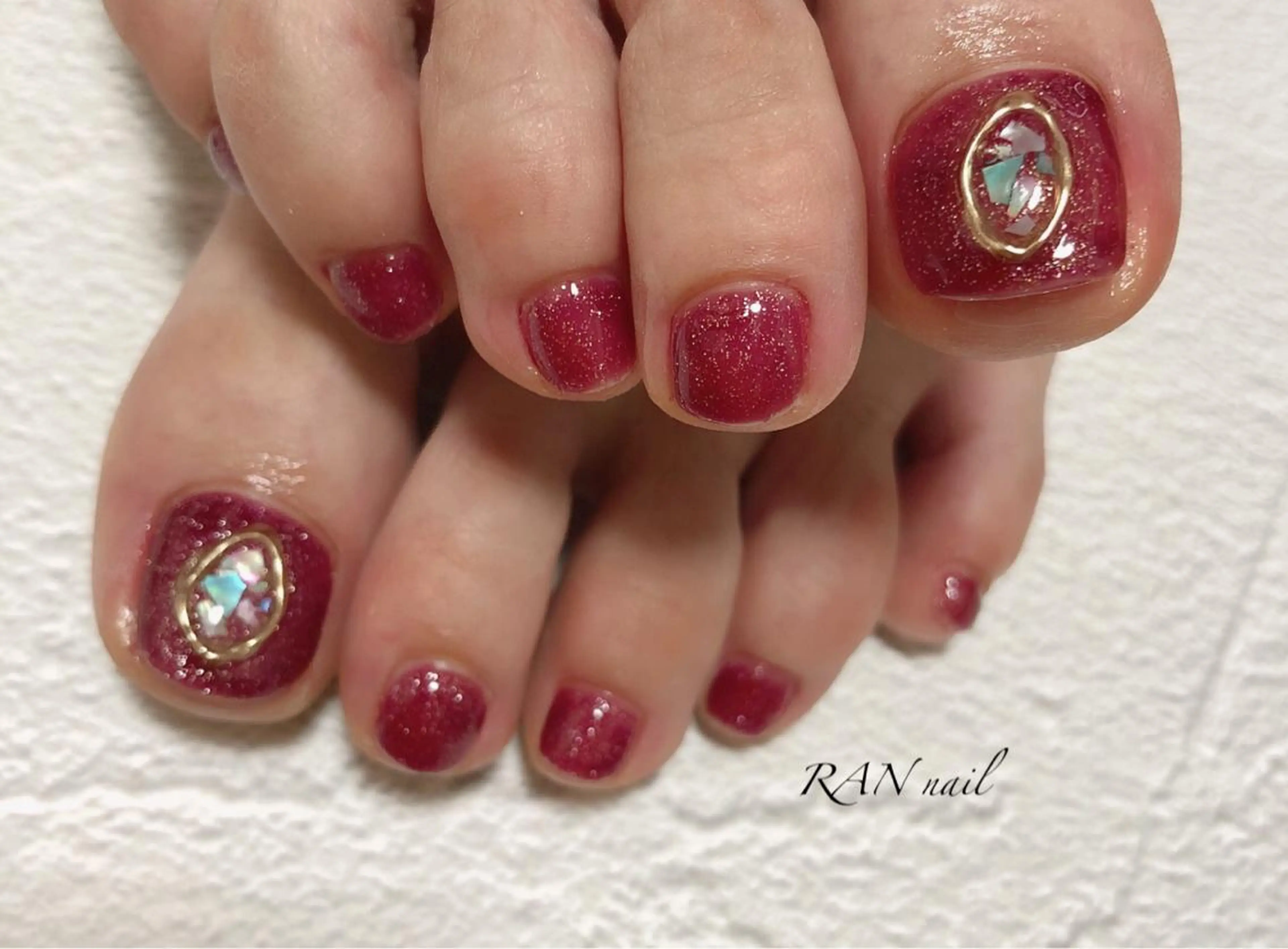 ネイル フットネイル オフィスネイル ワンカラーネイル 赤色 春ネイル ハンドネイル フットネイル RAN nailのネイルデザイン