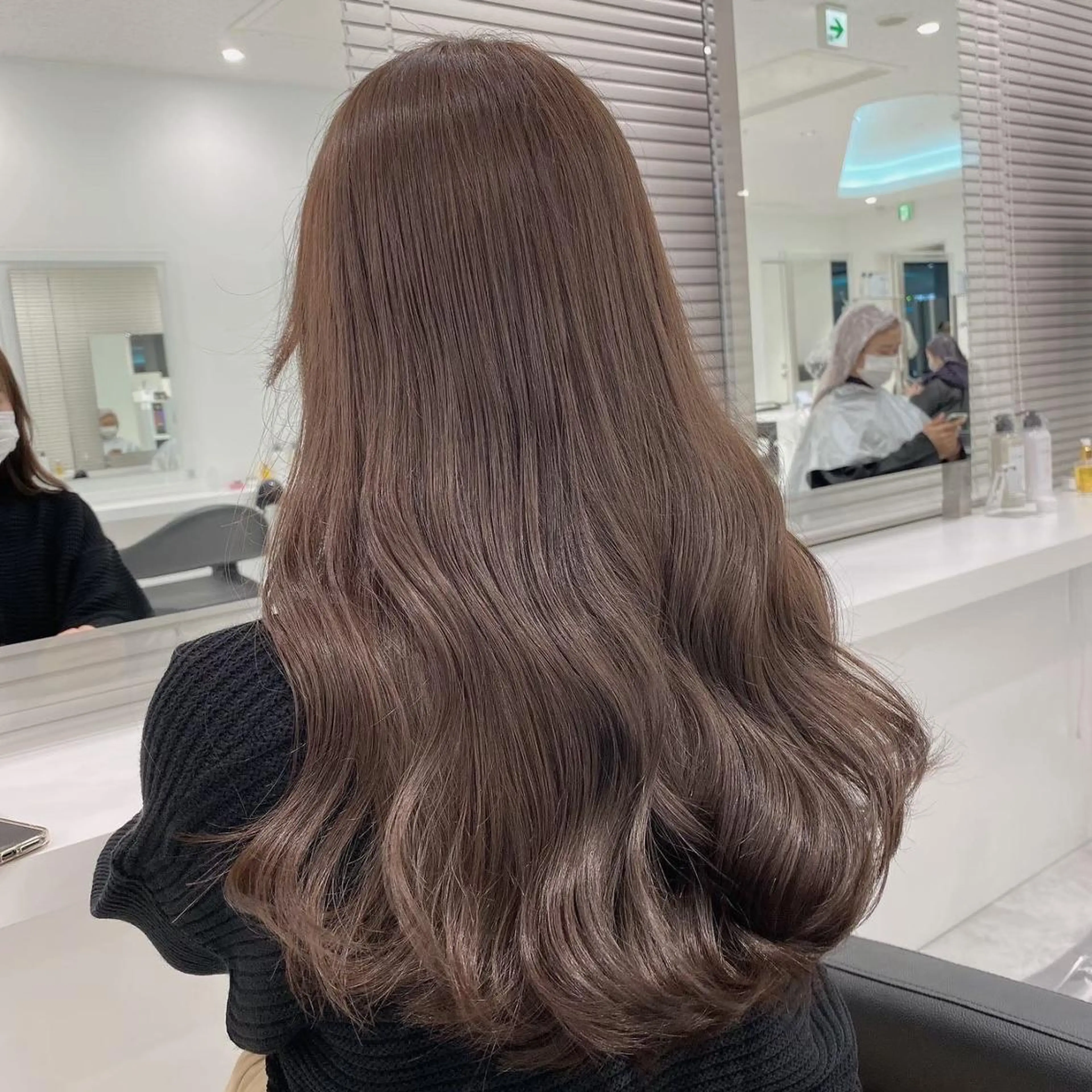 カラー 暗髪透明感ヘア🩶 銀座TUNEのヘアスタイル