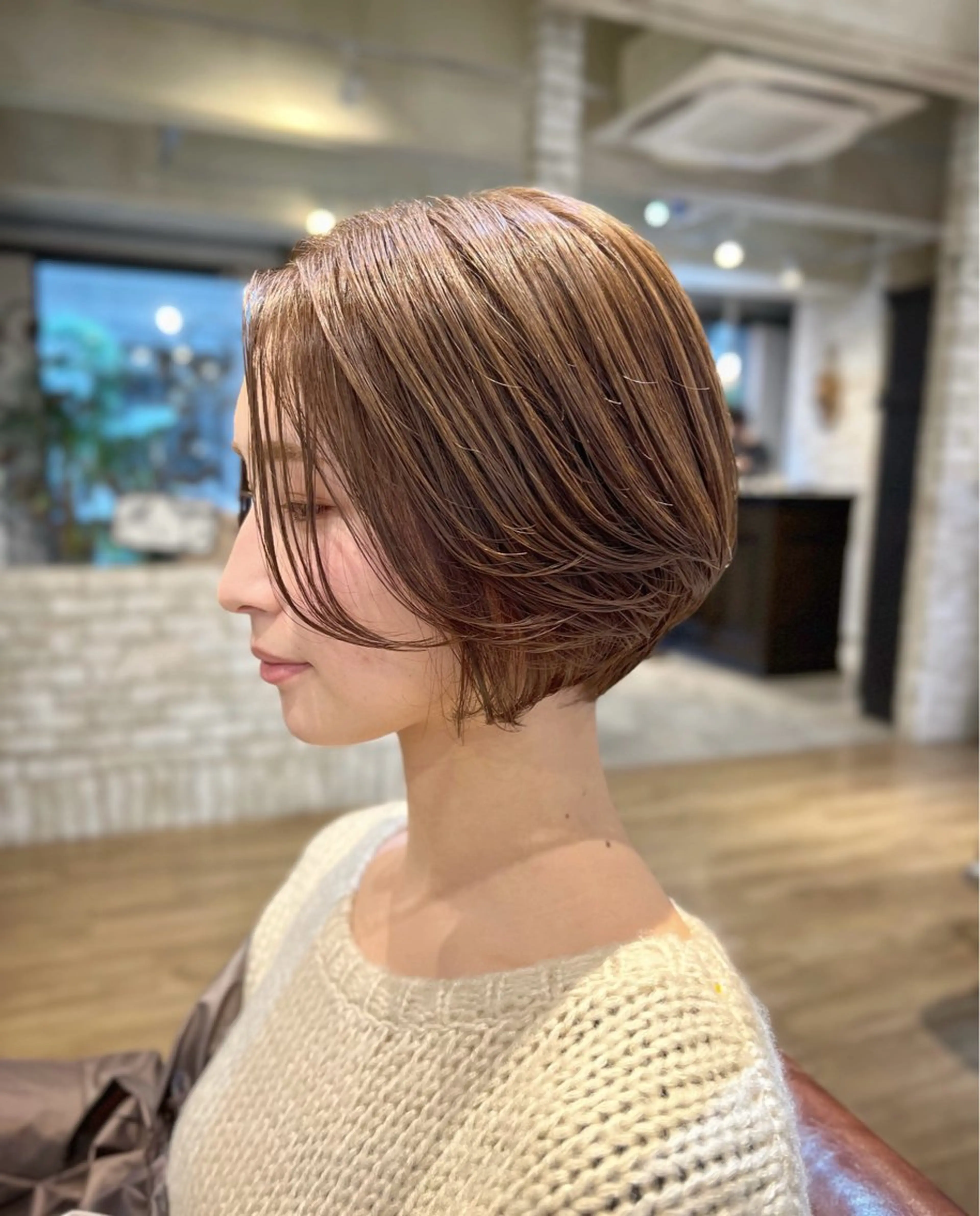 ショート カラー ベージュカラー 透明感カラー 渋谷　今泉ひろき 髪質改善×美髪矯正のヘアスタイル