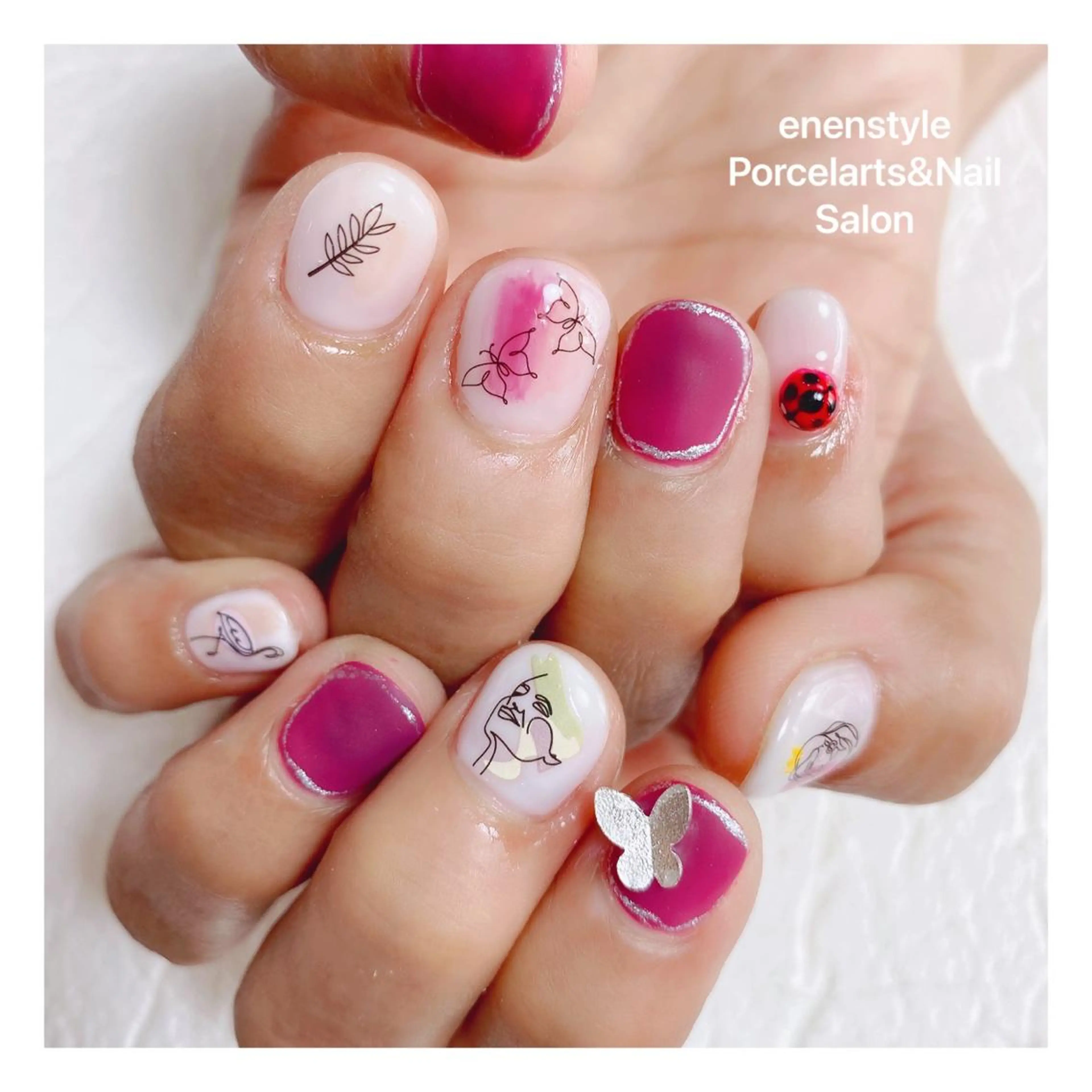 ショート ネイル 👑enen style👑のネイルデザイン