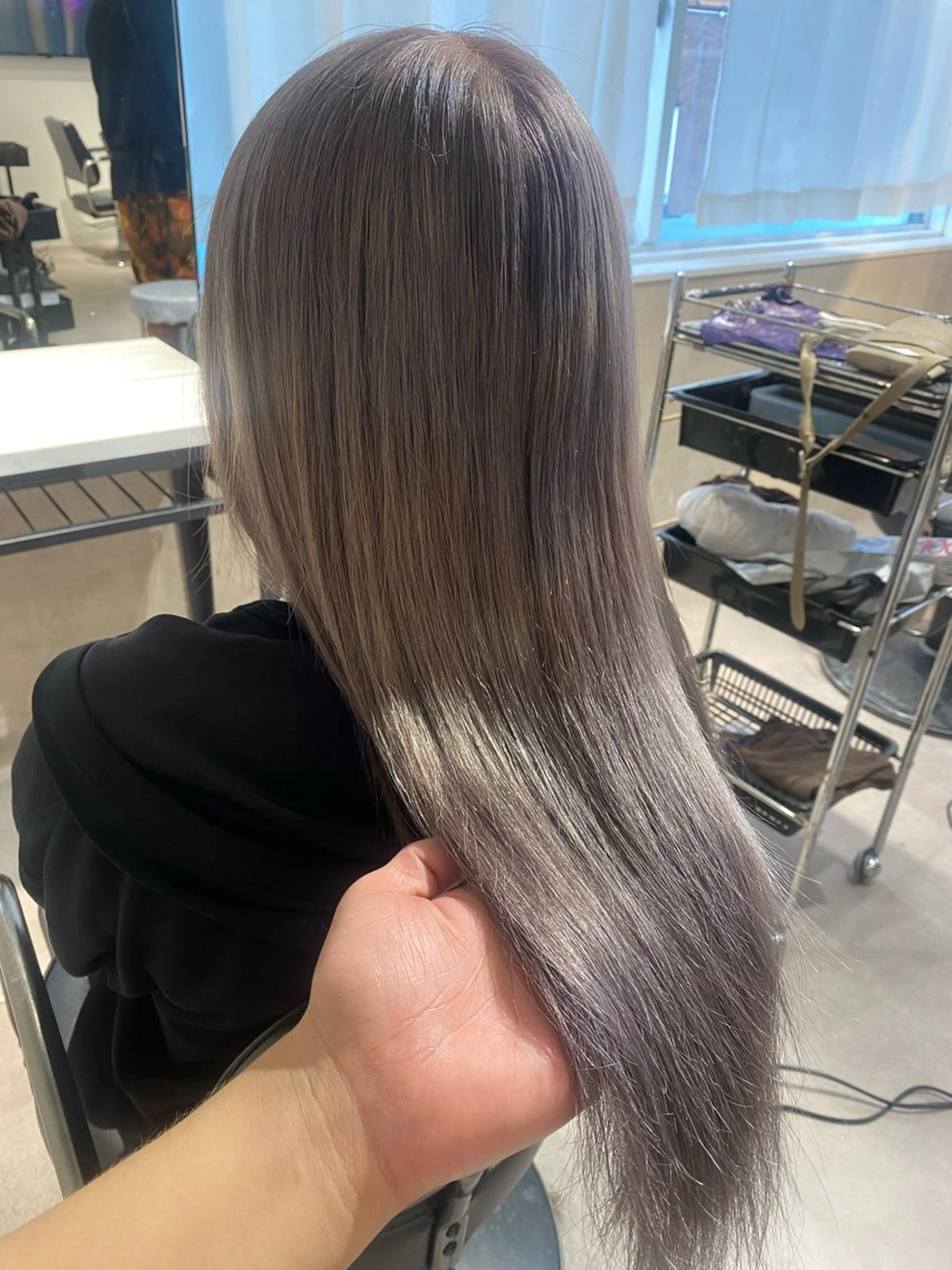 カラー グレージュ ヘアカラー Seleneコウキ ブリーチ/ハイトーンのヘアスタイル