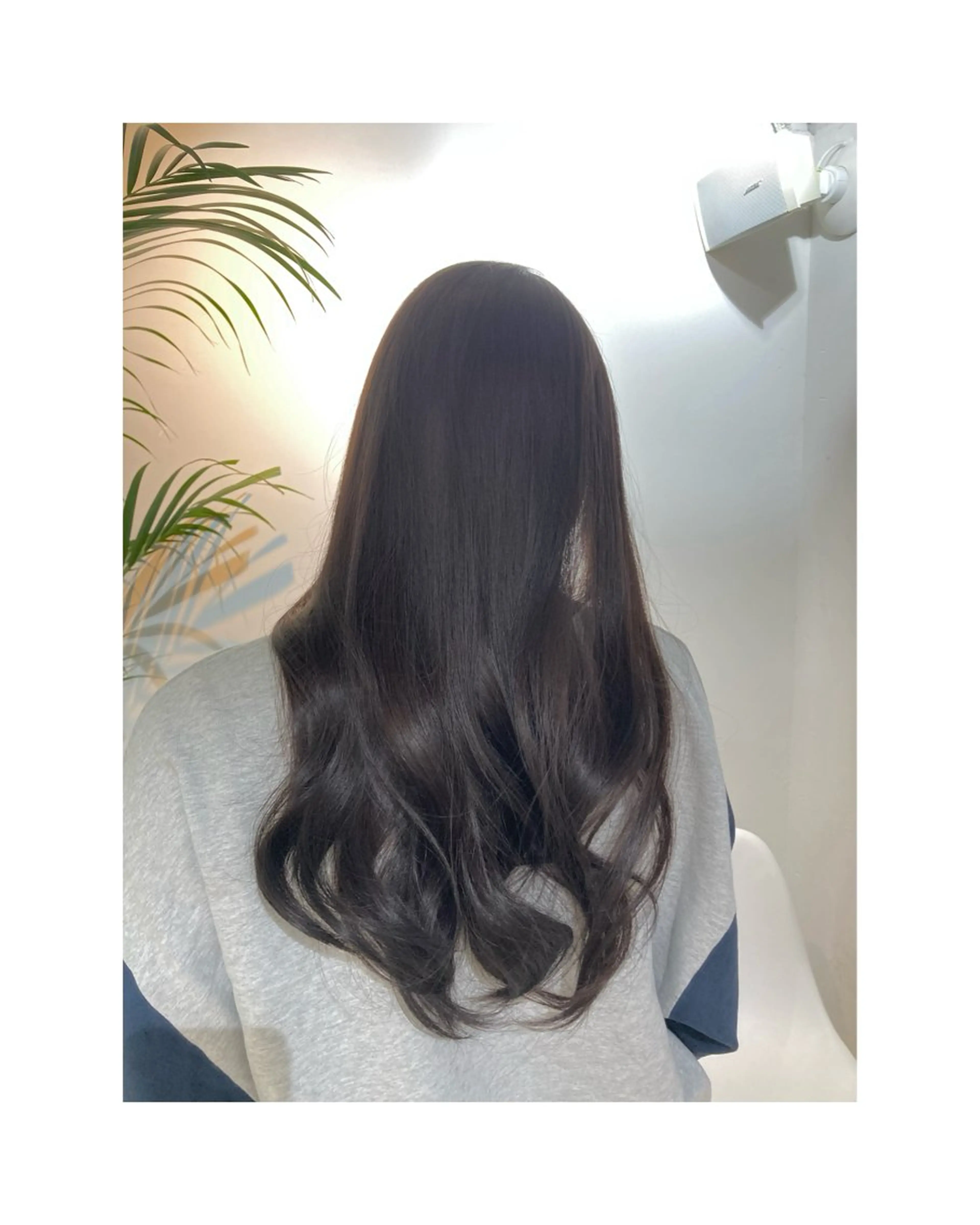 ロング Jura／ レイヤーカットのヘアスタイル