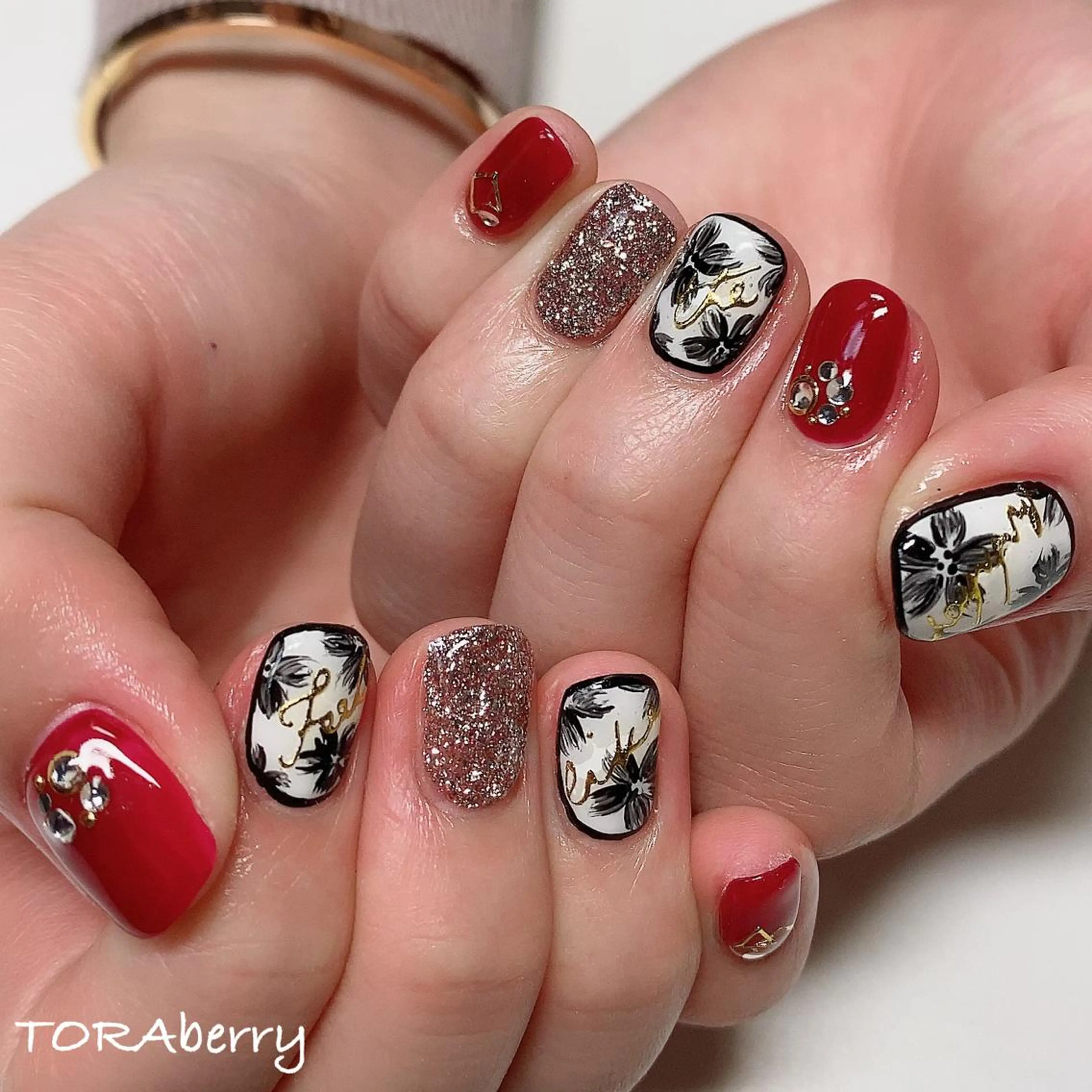 ネイル ハンドネイル ネイリスト なつみのネイルデザイン