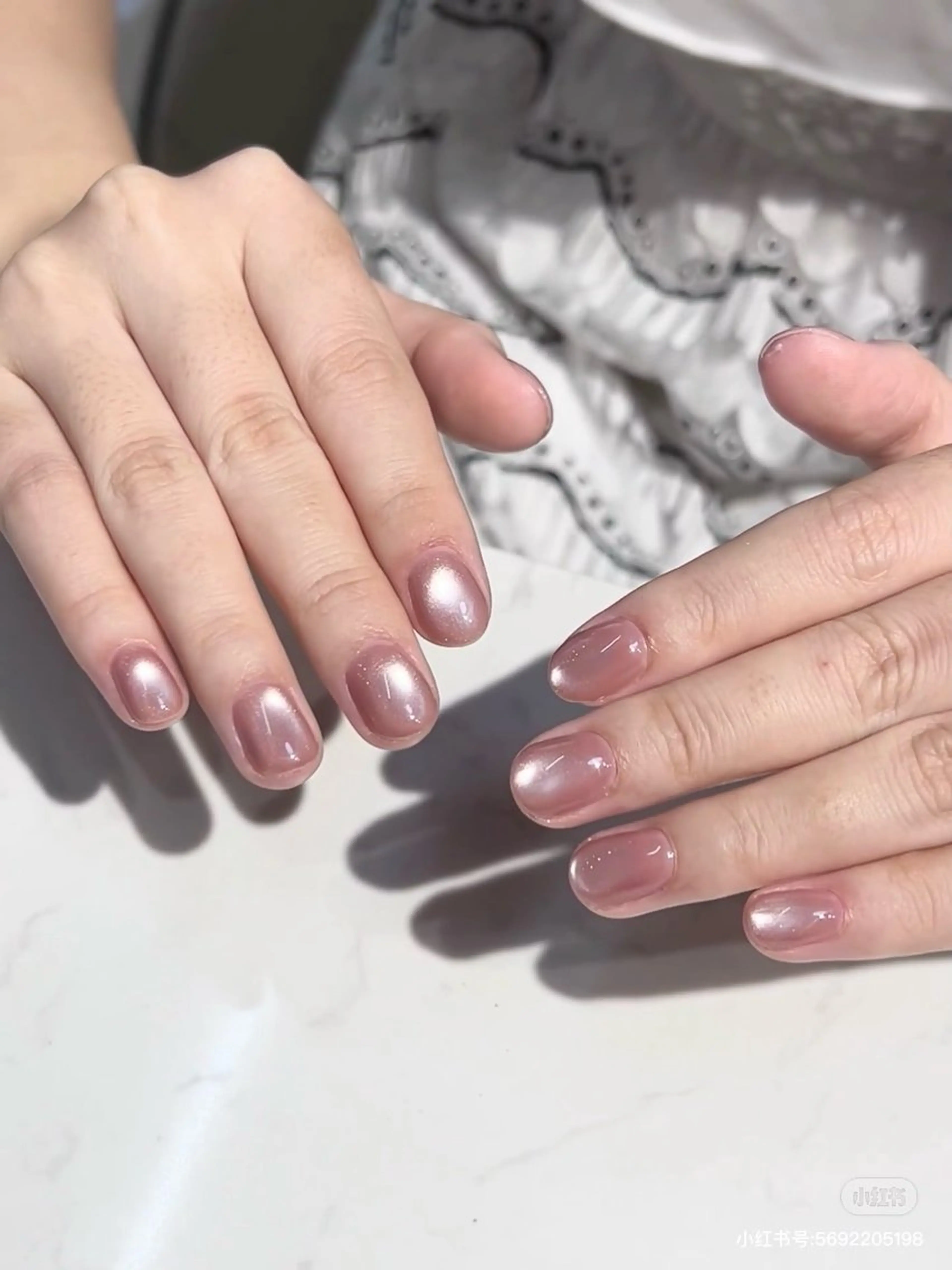 ネイル フレンチネイル 韓国ネイル マグネットネイル 持ち込み ネイルチップ ハンドネイル イブ ネイリのネイルデザイン