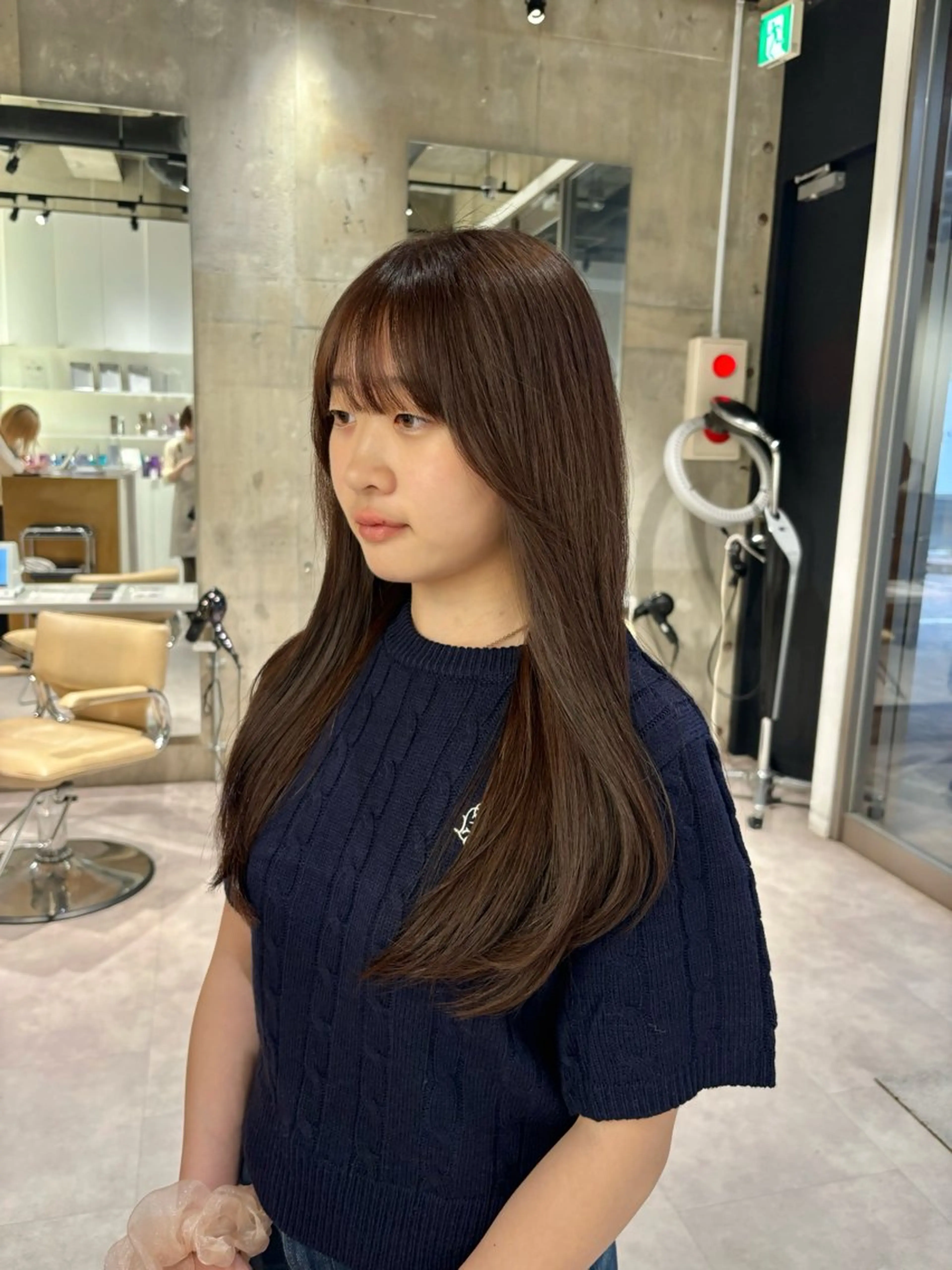 ロング カラー ブラウンカラー マロンブラウン レイヤーカット カット mina🪐立川駅/ 無料ショートカットのヘアスタイル