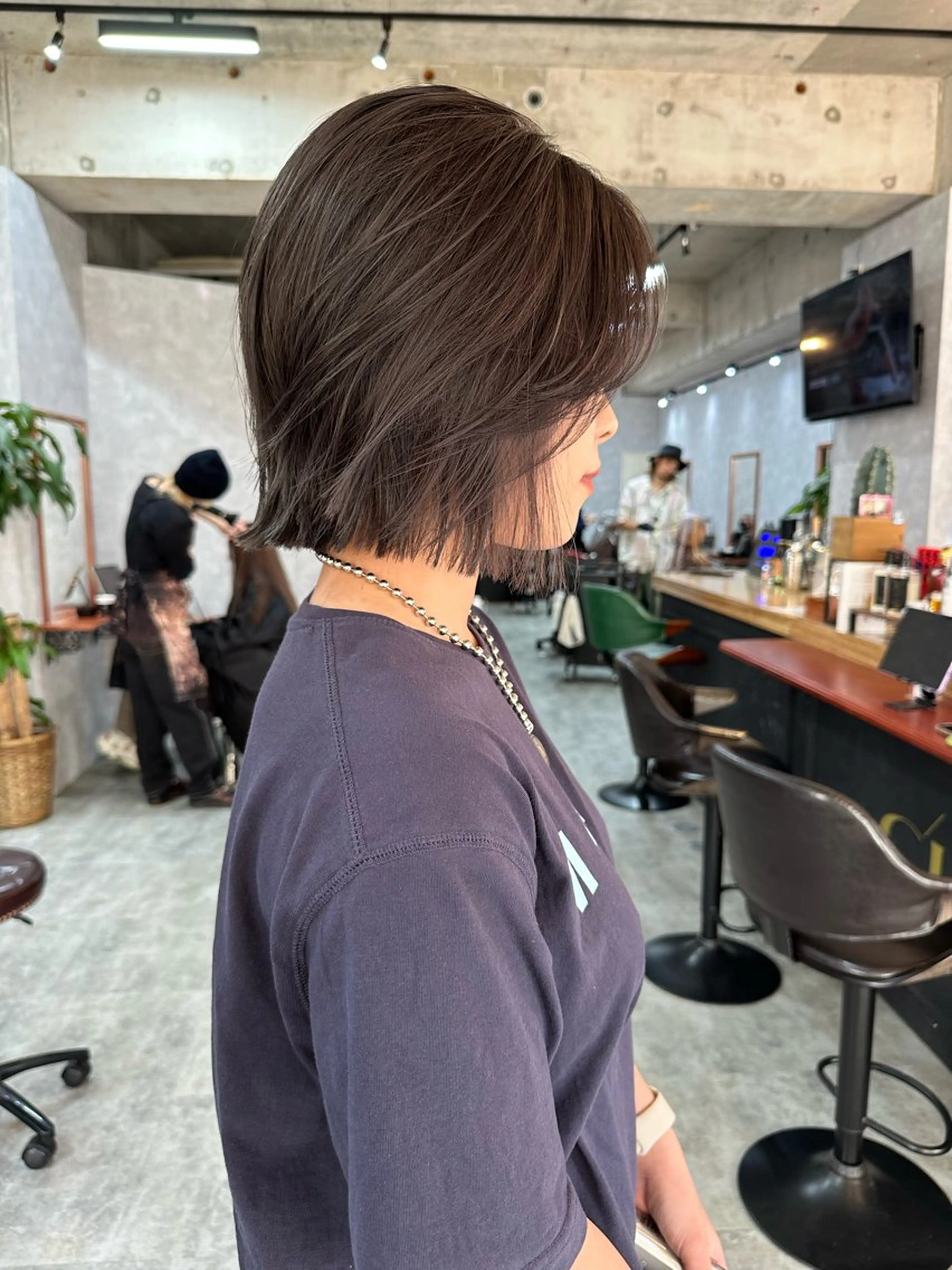 ショート 切りっぱなしボブ ショートボブ ハンサムショート 丸みショート ボブ カット ヘアカラー トリートメント モテ髪/ボブ/ショー ト/アダチフウトのヘアスタイル