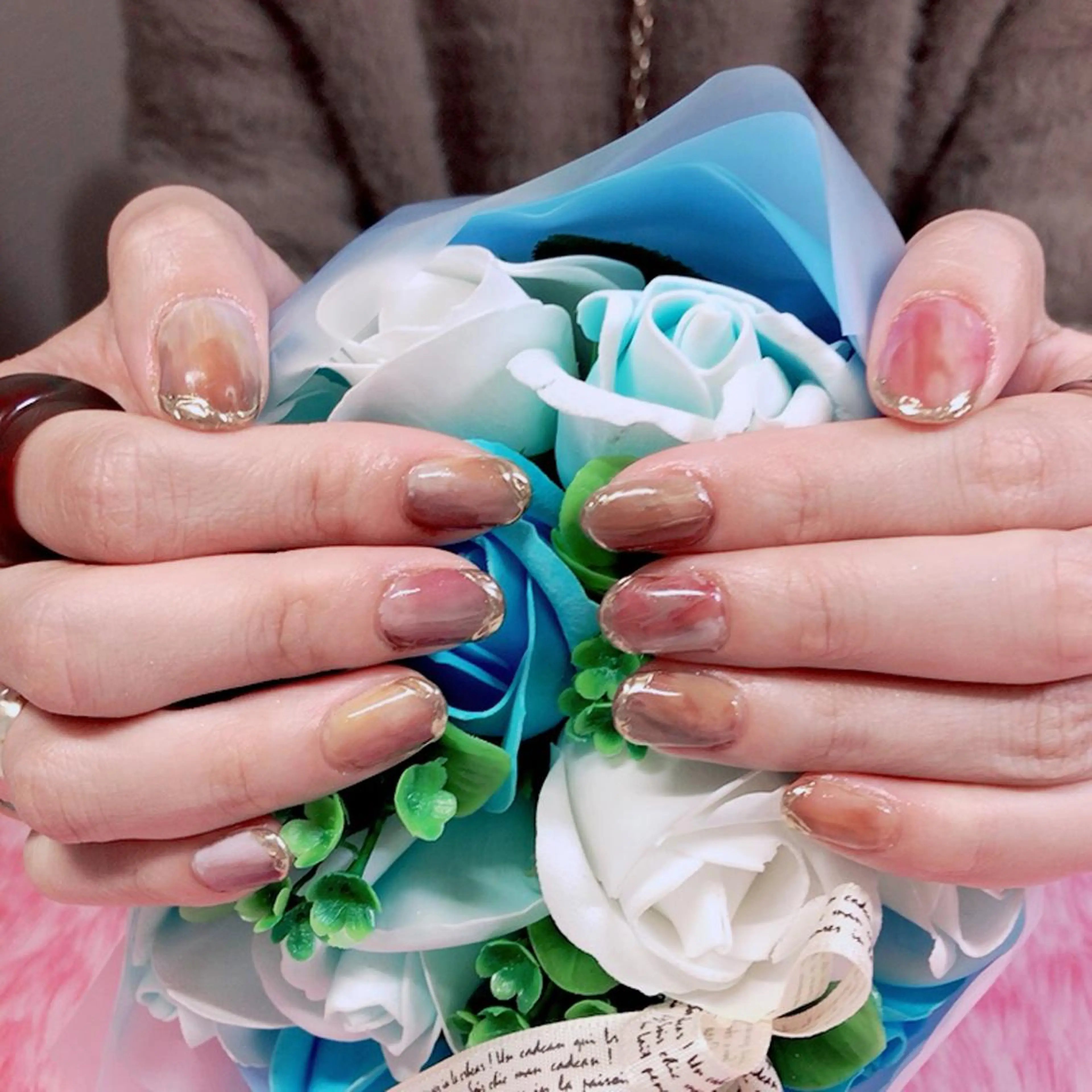 ネイル 持ち込み ニュアンスネイル 奥園 良恵のネイルデザイン