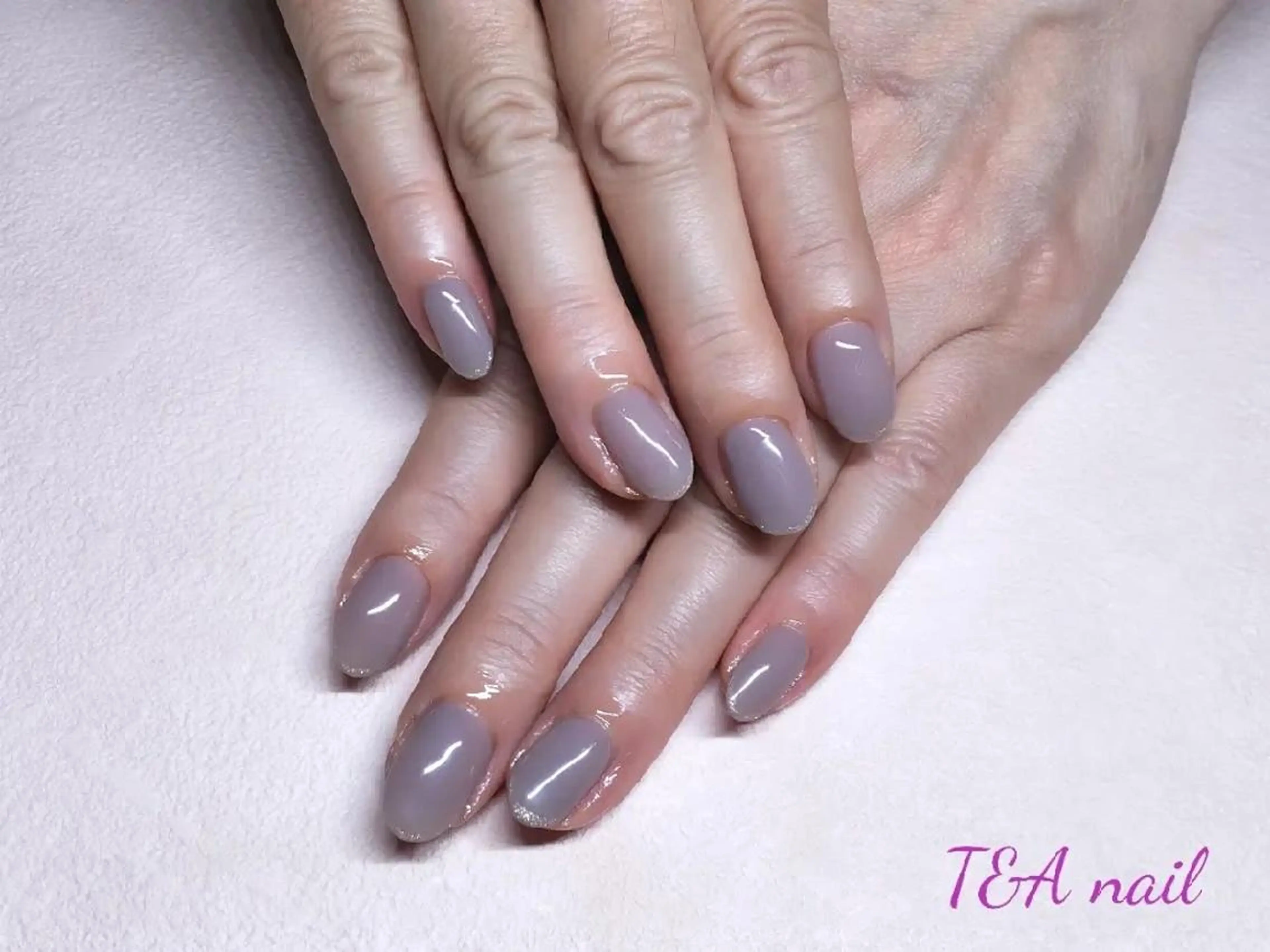 ミディアム ネイル ジェルネイル ワンカラーネイル スカルプネイル シンプルネイル ハンドネイル T&A nailのネイルデザイン