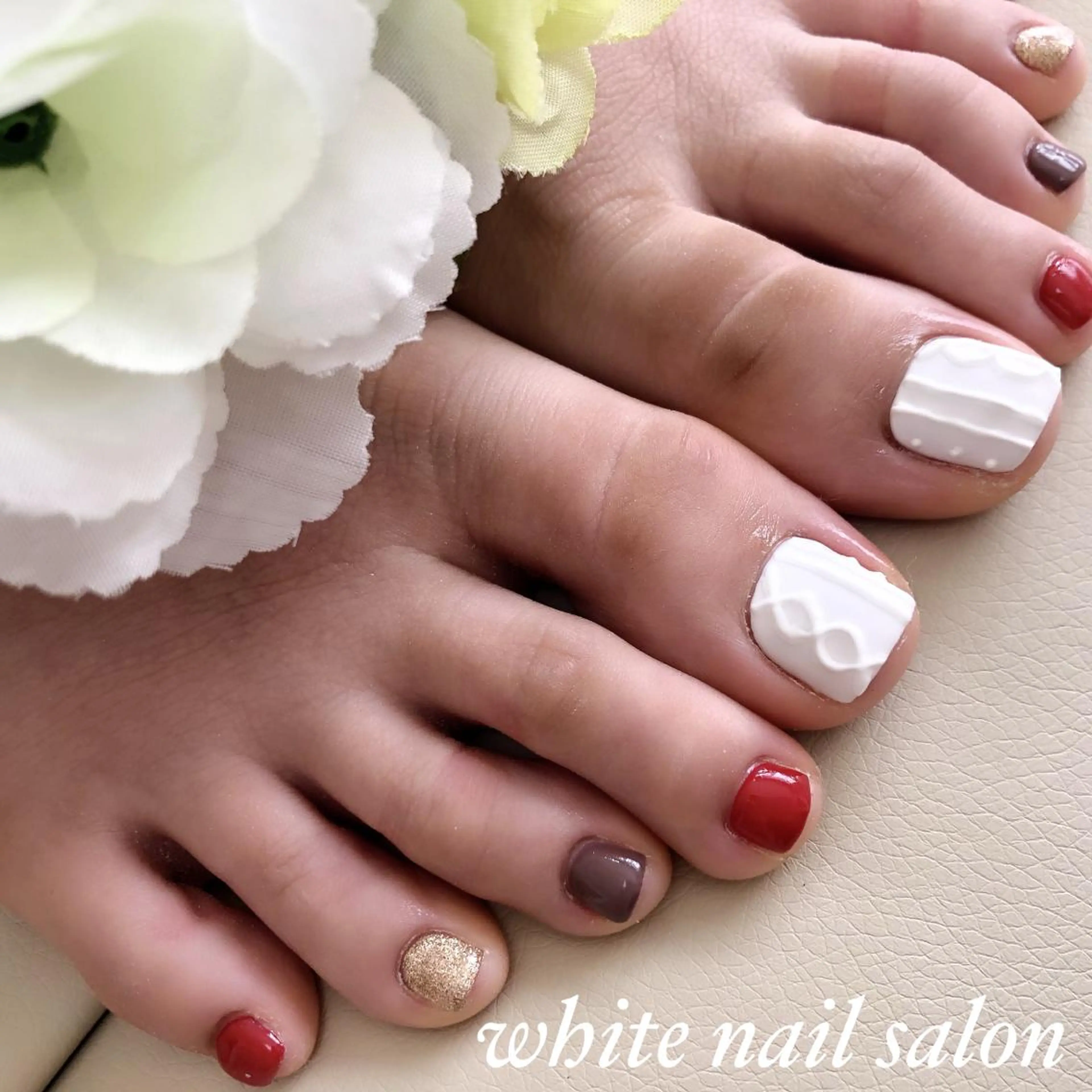 ネイル アートネイル フットネイル フレンチネイル ジェルネイル ハードジェル フットネイル white nail salonのネイルデザイン