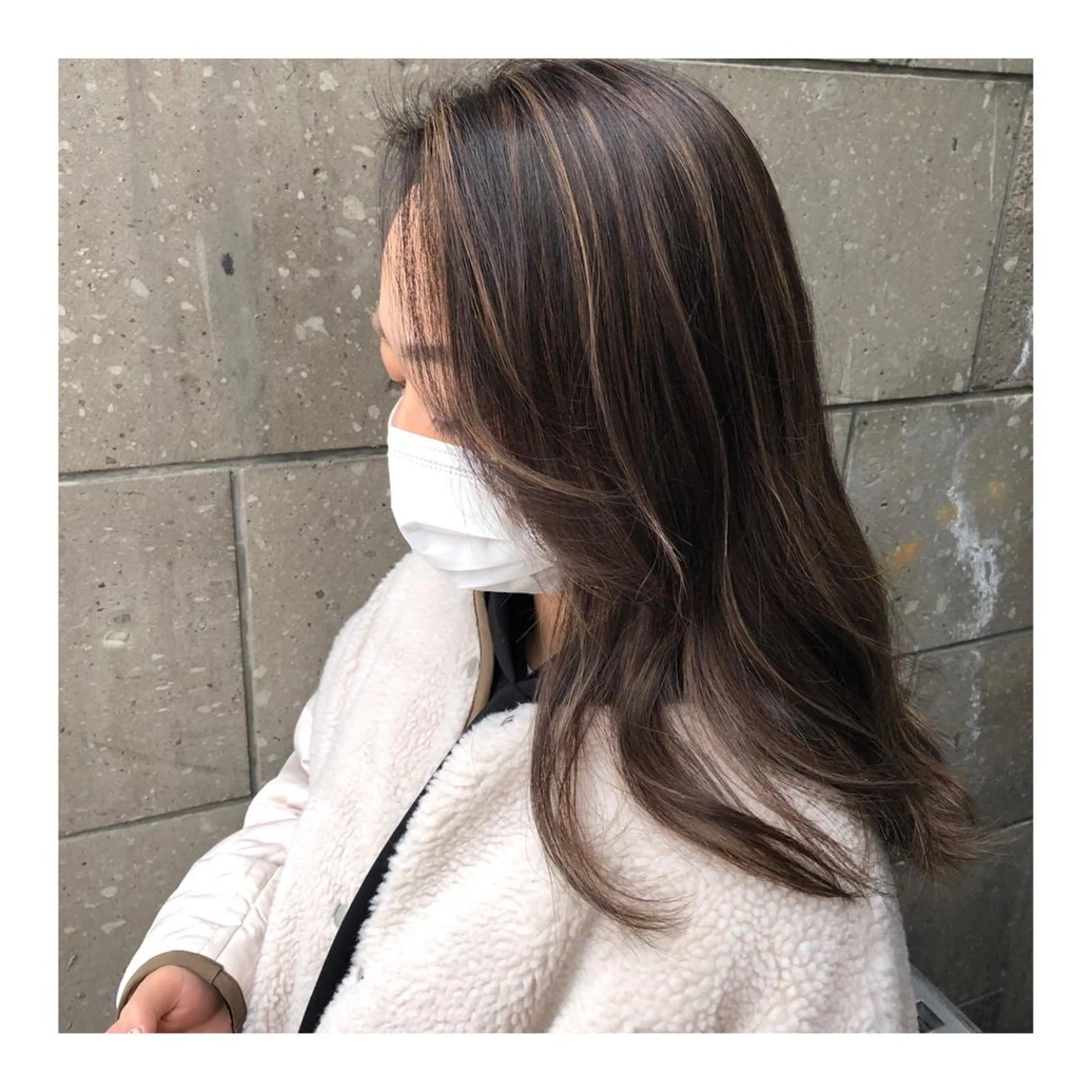 ミディアム カラー ベージュカラー ハイライトカラー ハイライト カット ヘアカラー トリートメント メンズパーマ 次元のヘアスタイル