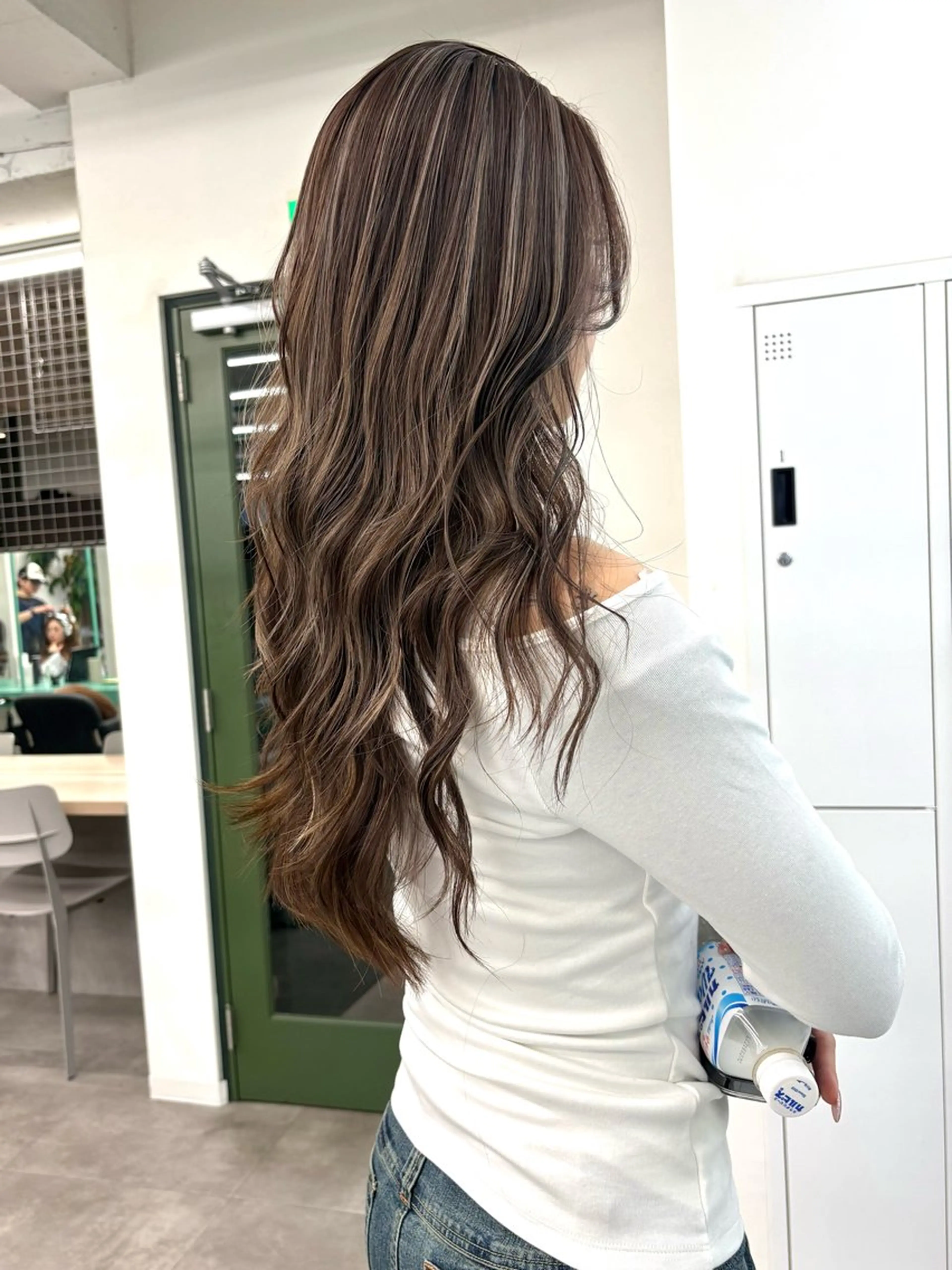 ロング ヘアカラー トリートメント Miyu🌊/海外 風ハイライトのヘアスタイル