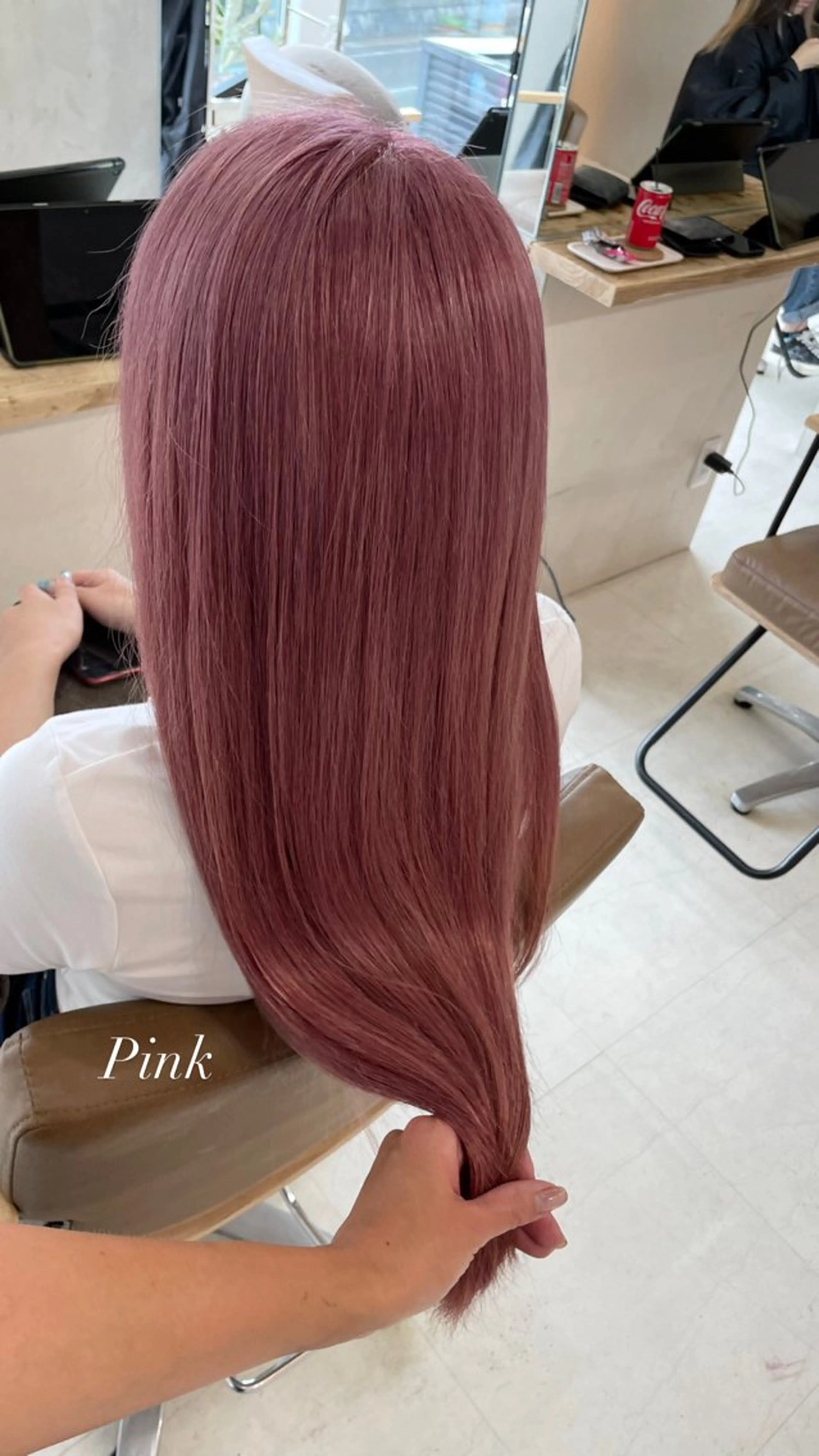 ロング ヘアカラー 鈴木 妃帆未のヘアスタイル