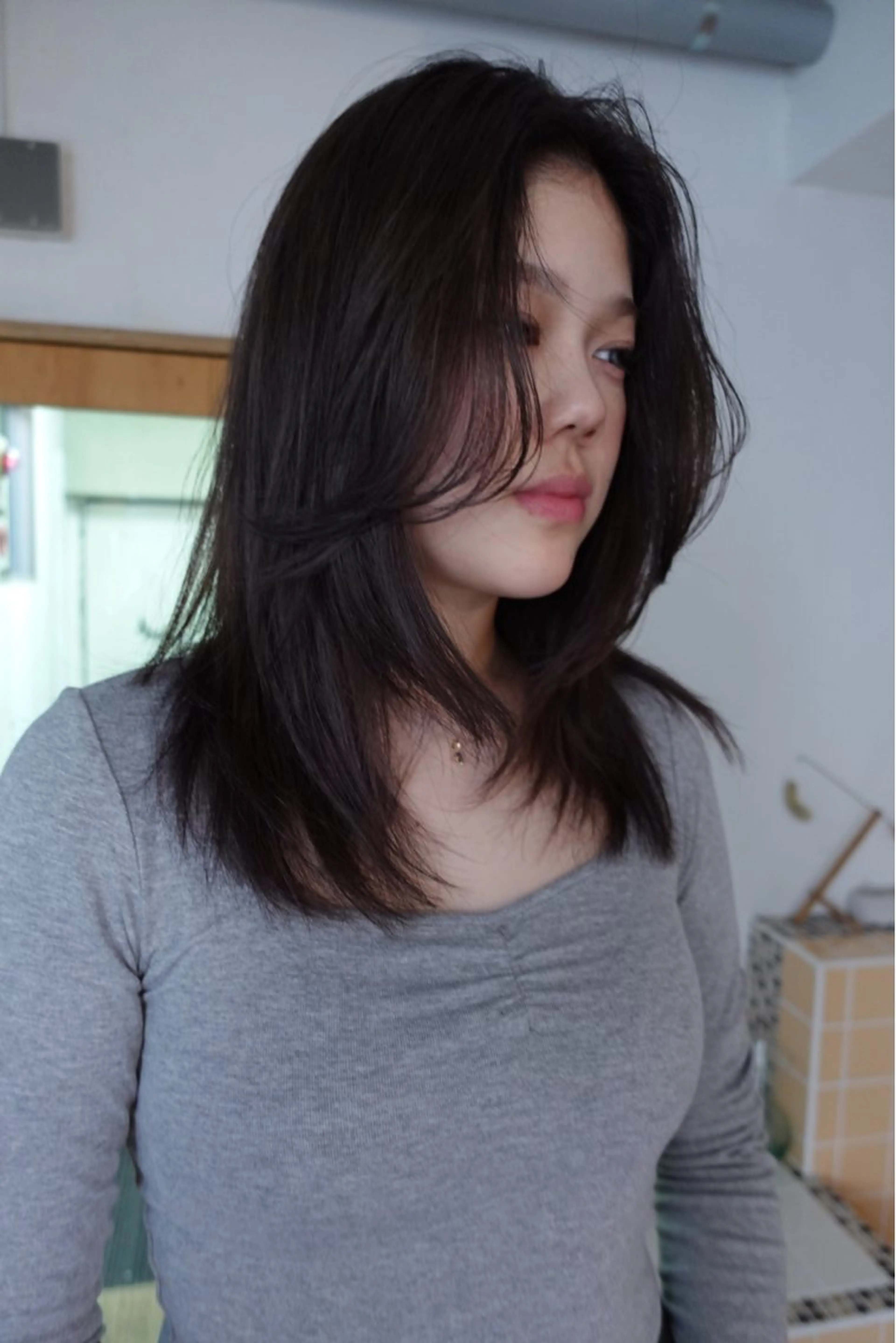 ミディアム 顔周りレイヤー/韓国 ブリーチminamiのヘアスタイル