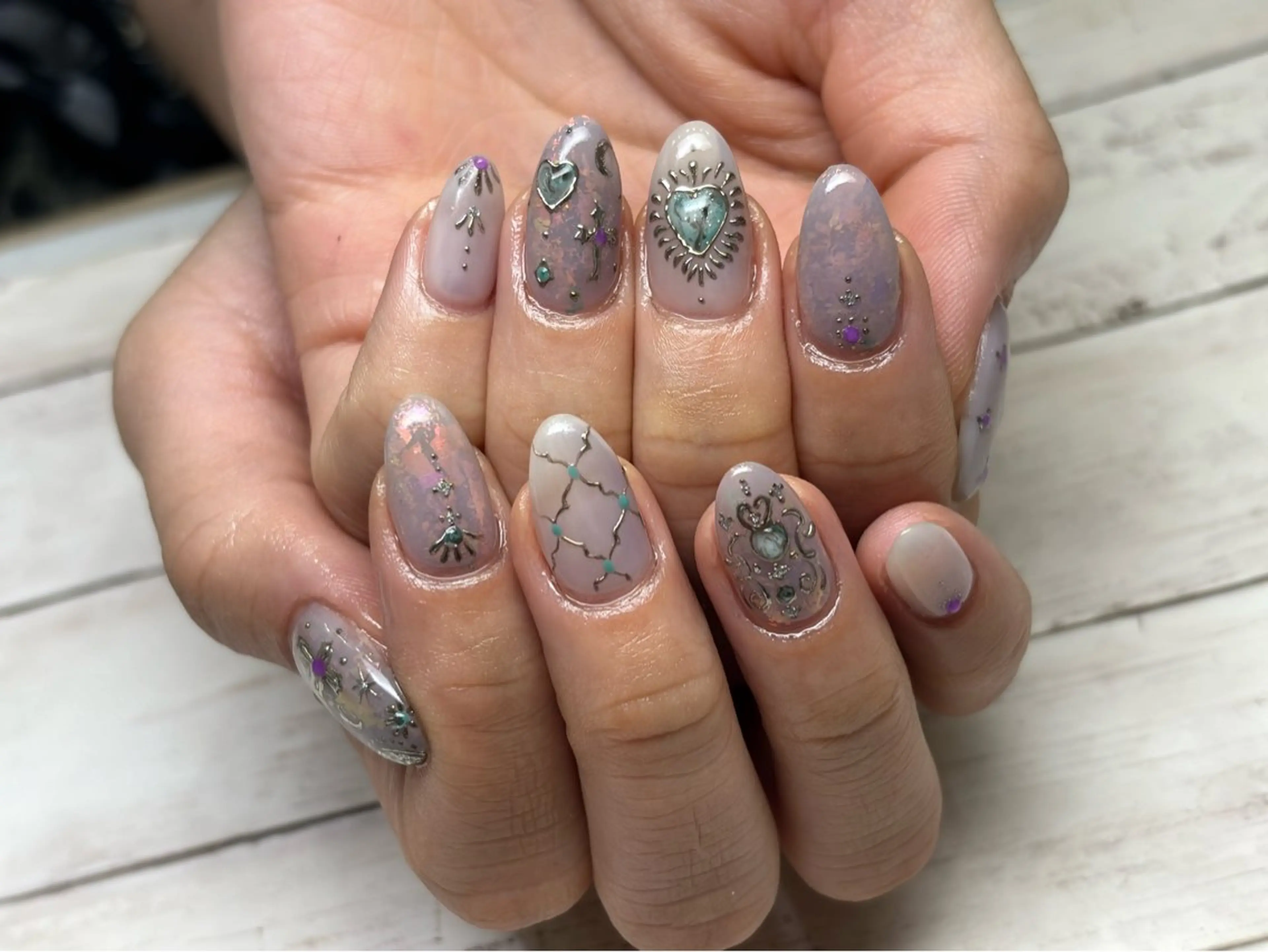 ネイル Natsumi 𓂃𓈒𓏸𓍯のネイルデザイン