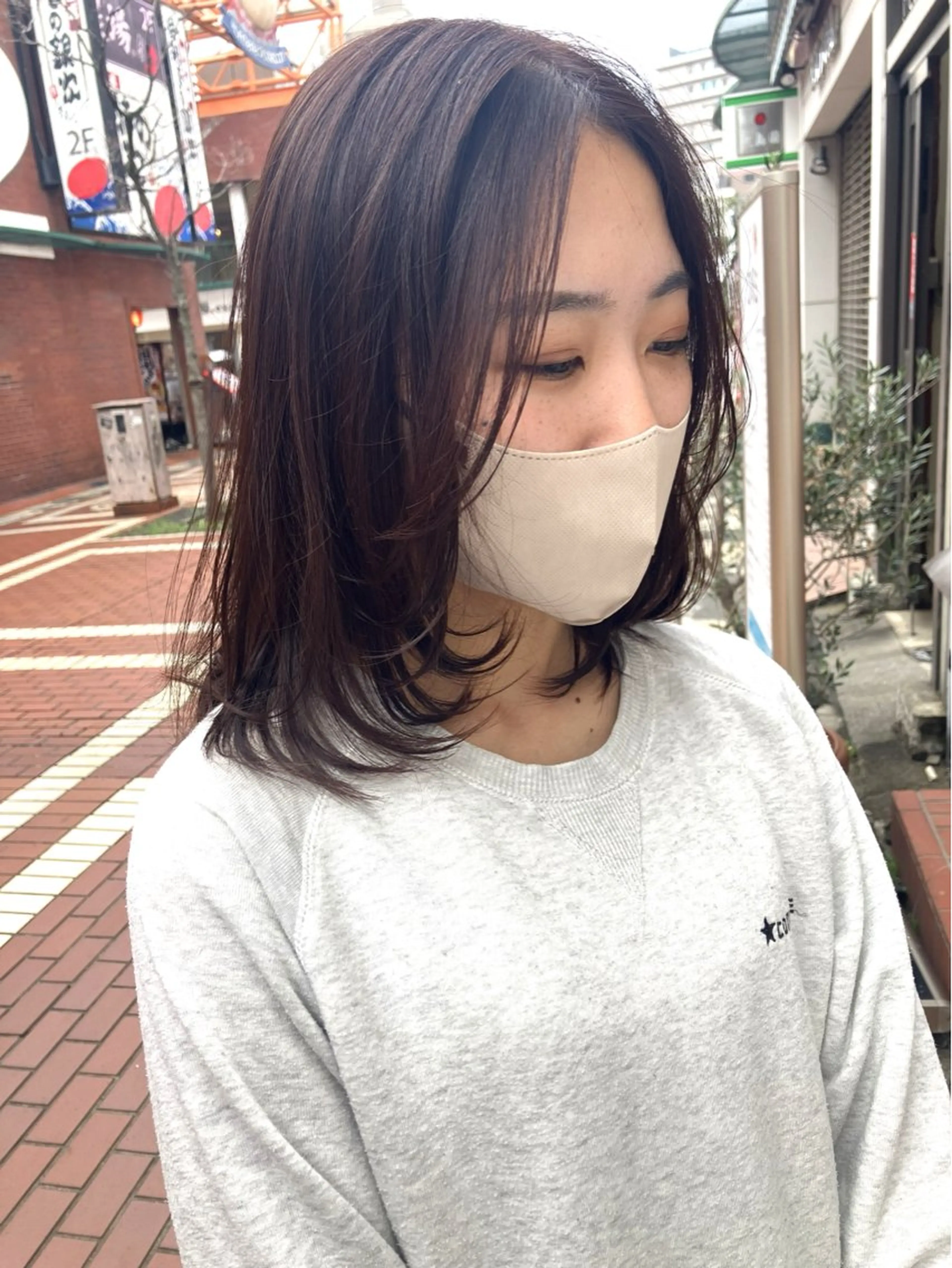 ミディアム レイヤーカット 阿部 雲母のヘアスタイル