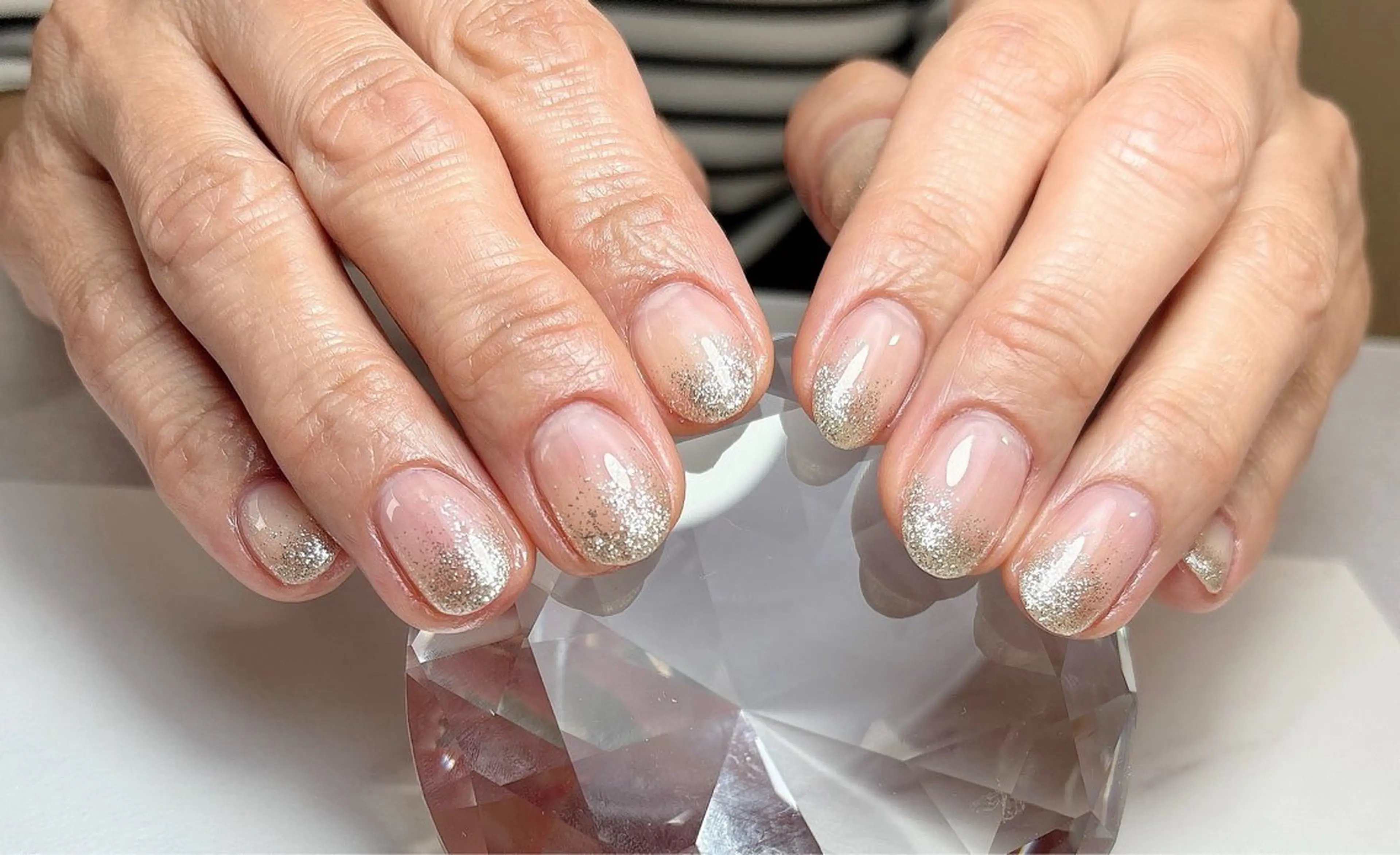 ネイル ラメ(グリッター) シルバー mi hoのネイルデザイン