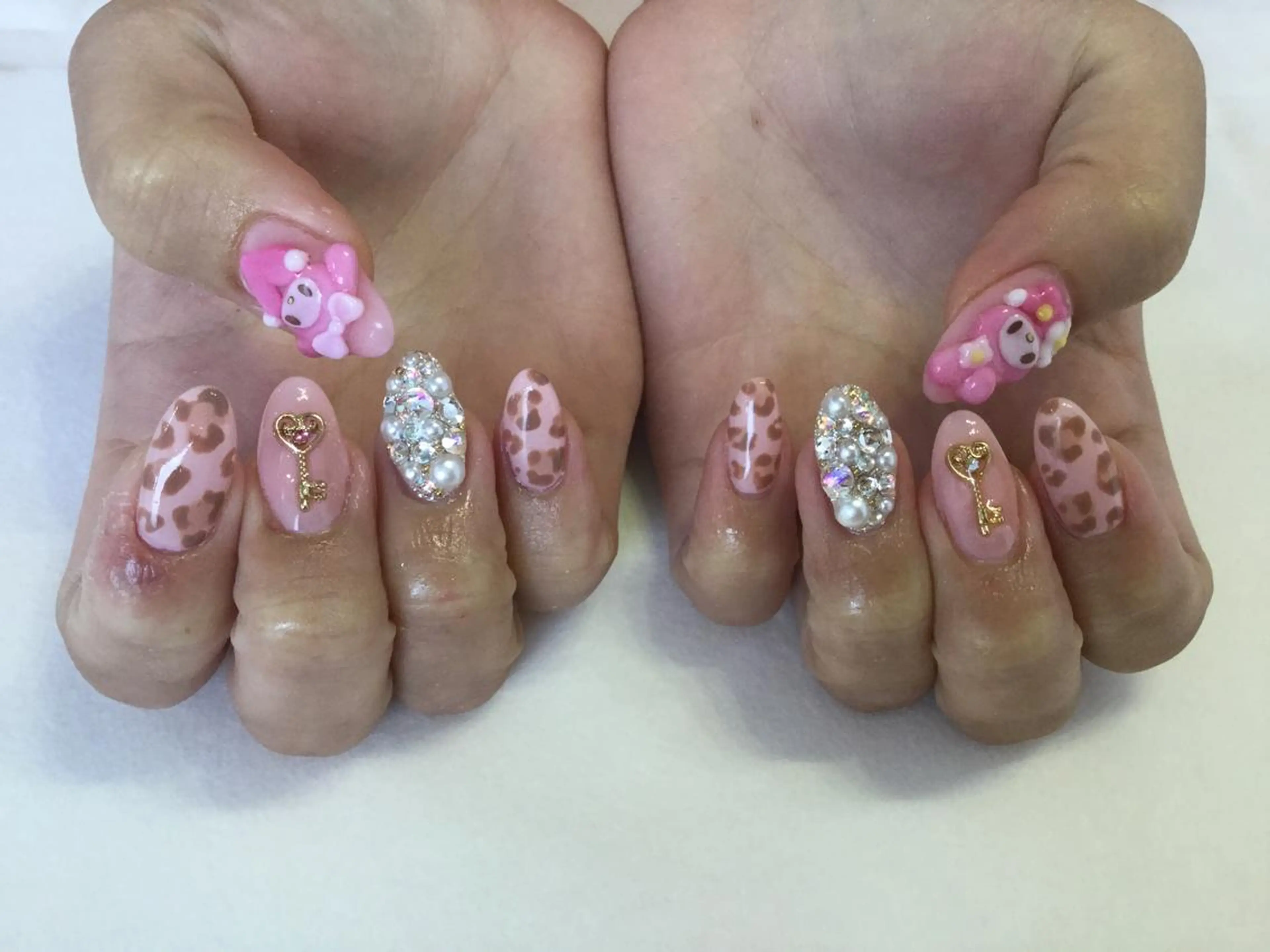 ネイル 💎🐰 saki. m 🐰💎のネイルデザイン