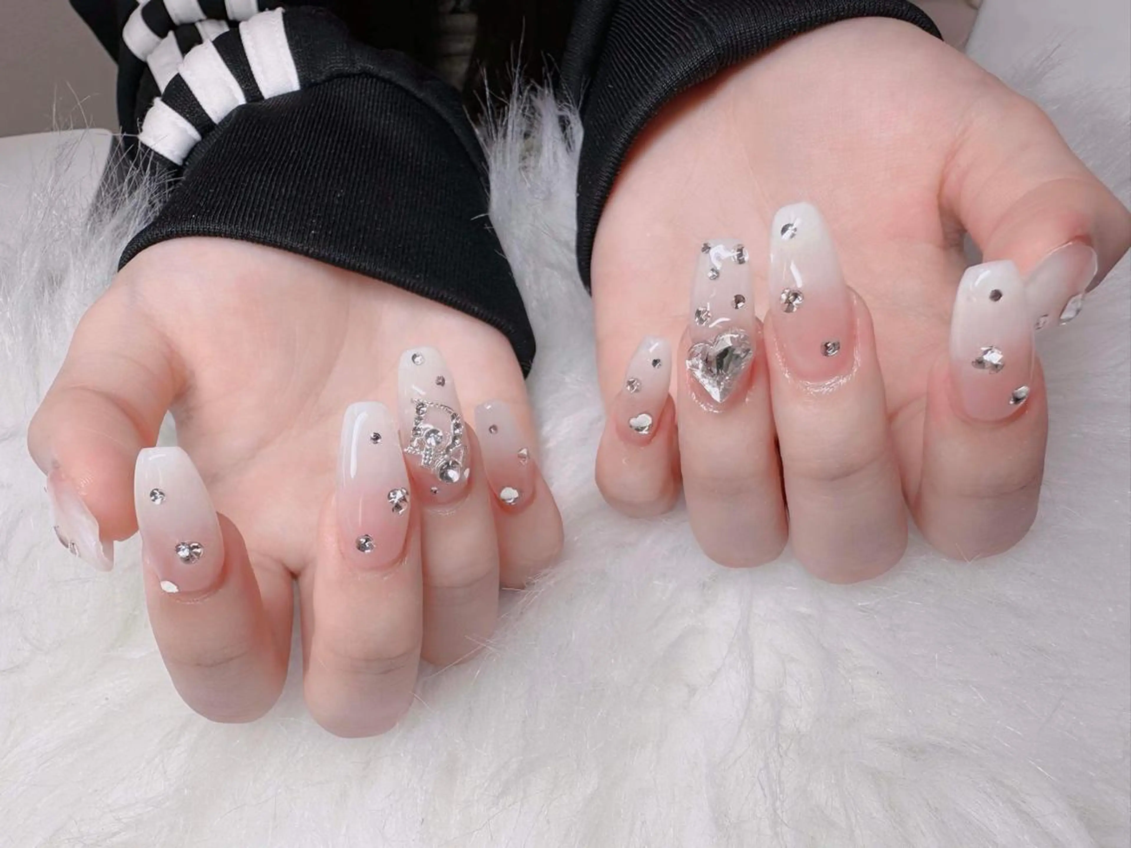 ネイル チークネイル フレンチネイル ジェルネイル 韓国ネイル マグネットネイル Anh 高田馬場のネイルデザイン