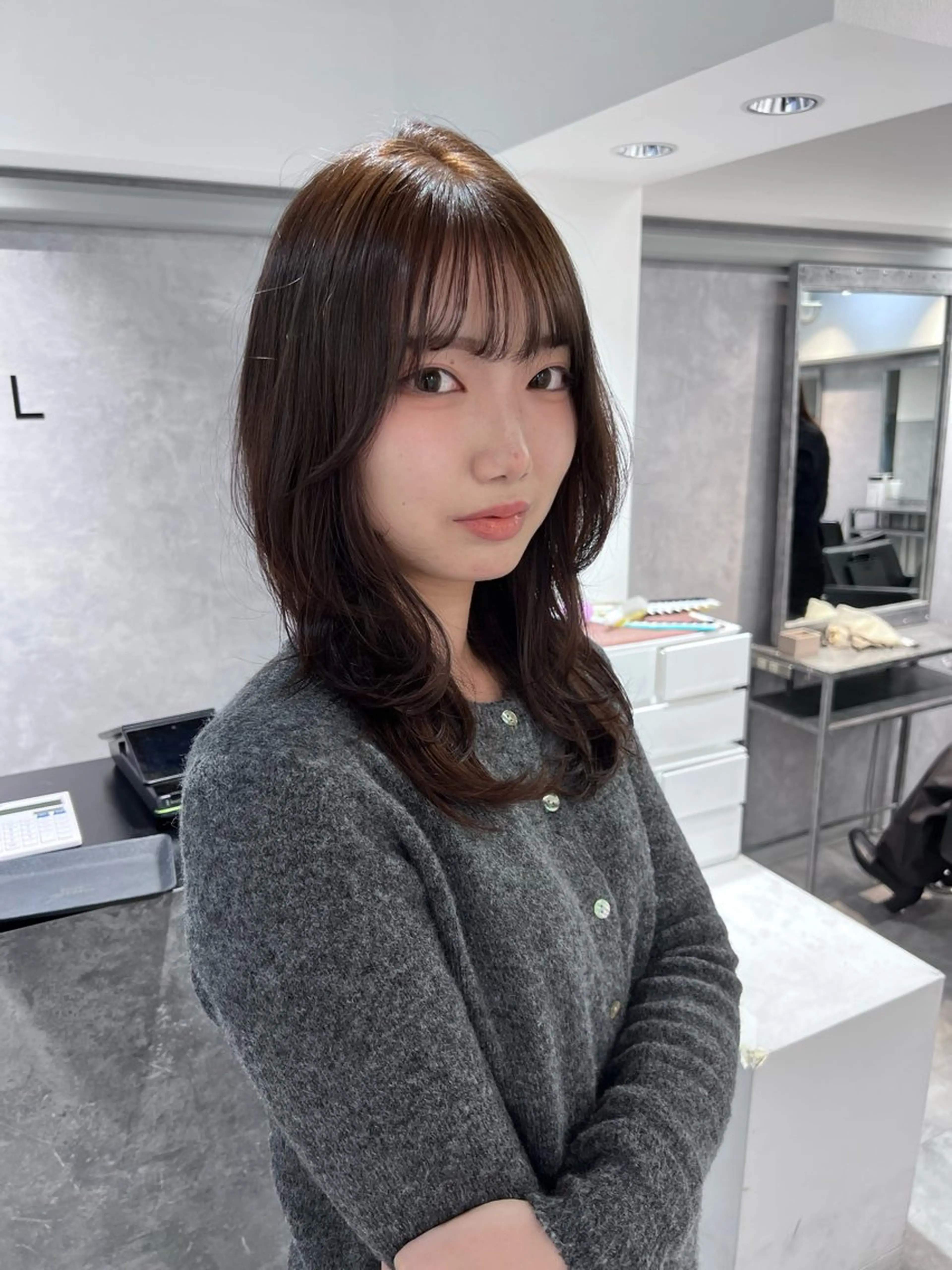 セミロング カラー 黒髪 ブリーチ 透明感カラー 顔周りカット レイヤーカット 透明感/レイヤー 🇰🇷tomonaのヘアスタイル