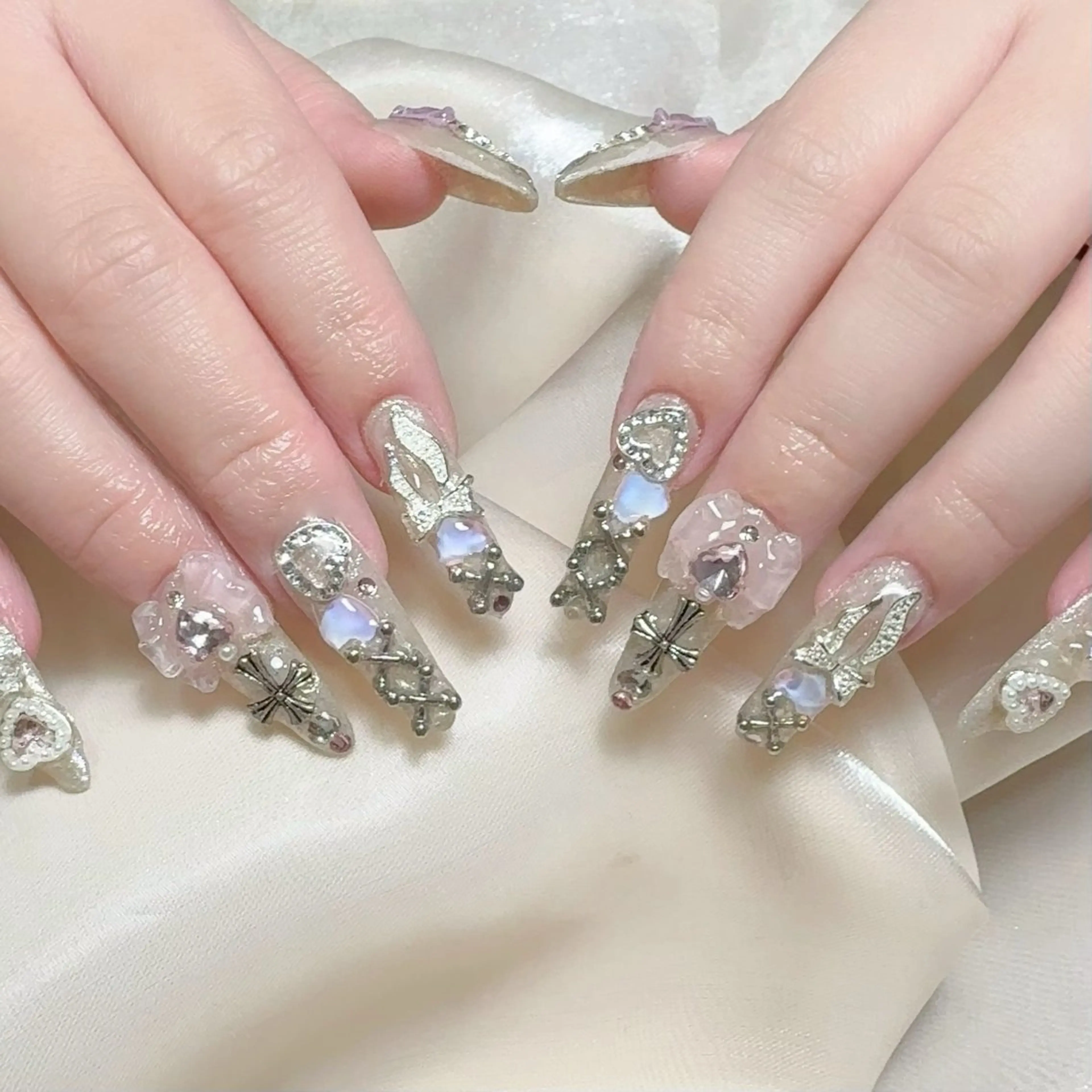 メンズ ネイル メンズ韓国風 アートネイル オーロラネイル ガーリー キラキラネイル ハンドネイル Nail salon 木にいるのネイルデザイン