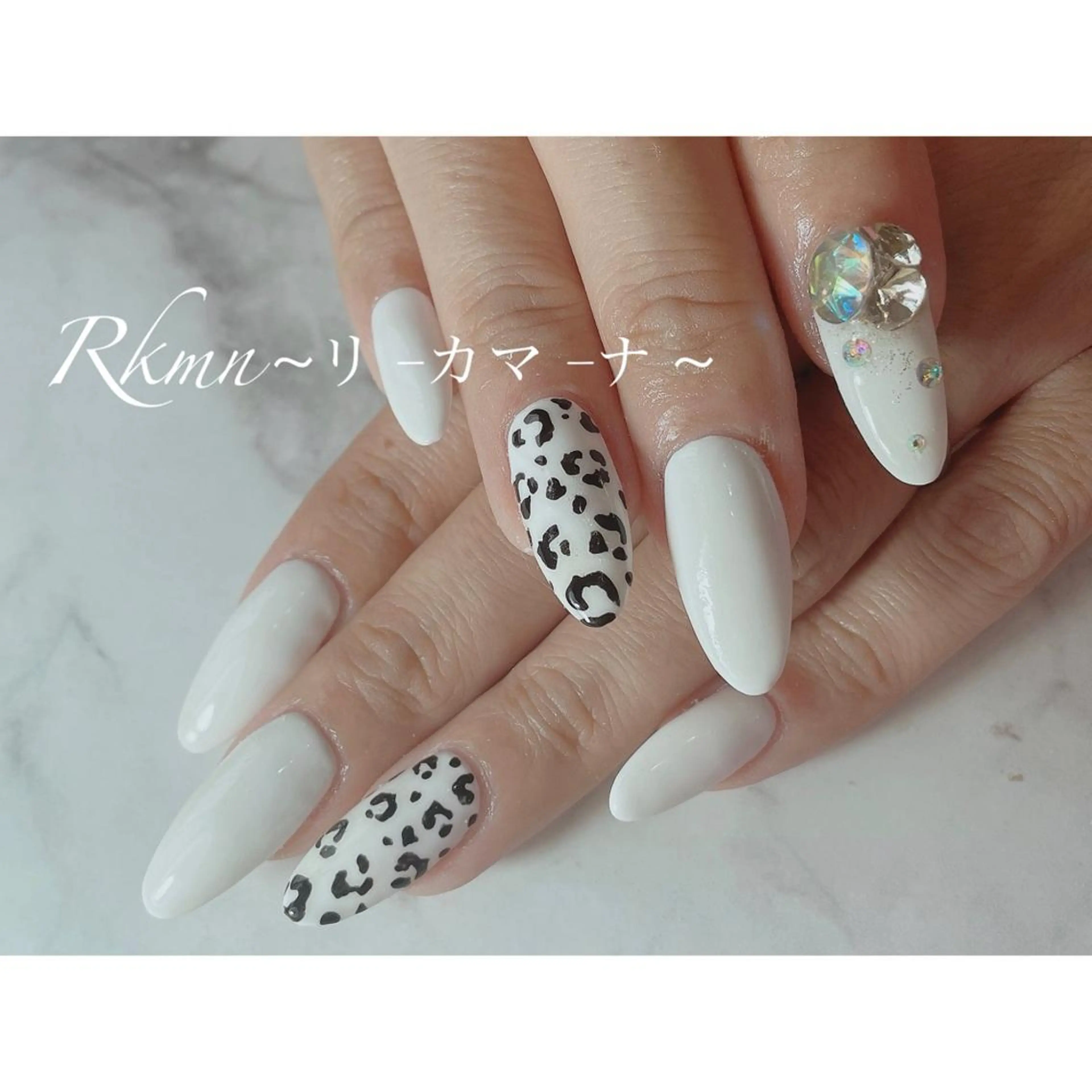 ネイル アニマル柄 アートネイル 春ネイル ホワイト ハンドネイル フットネイル ハンドケア Rkmn ~リ-カマ-ナ~のネイルデザイン