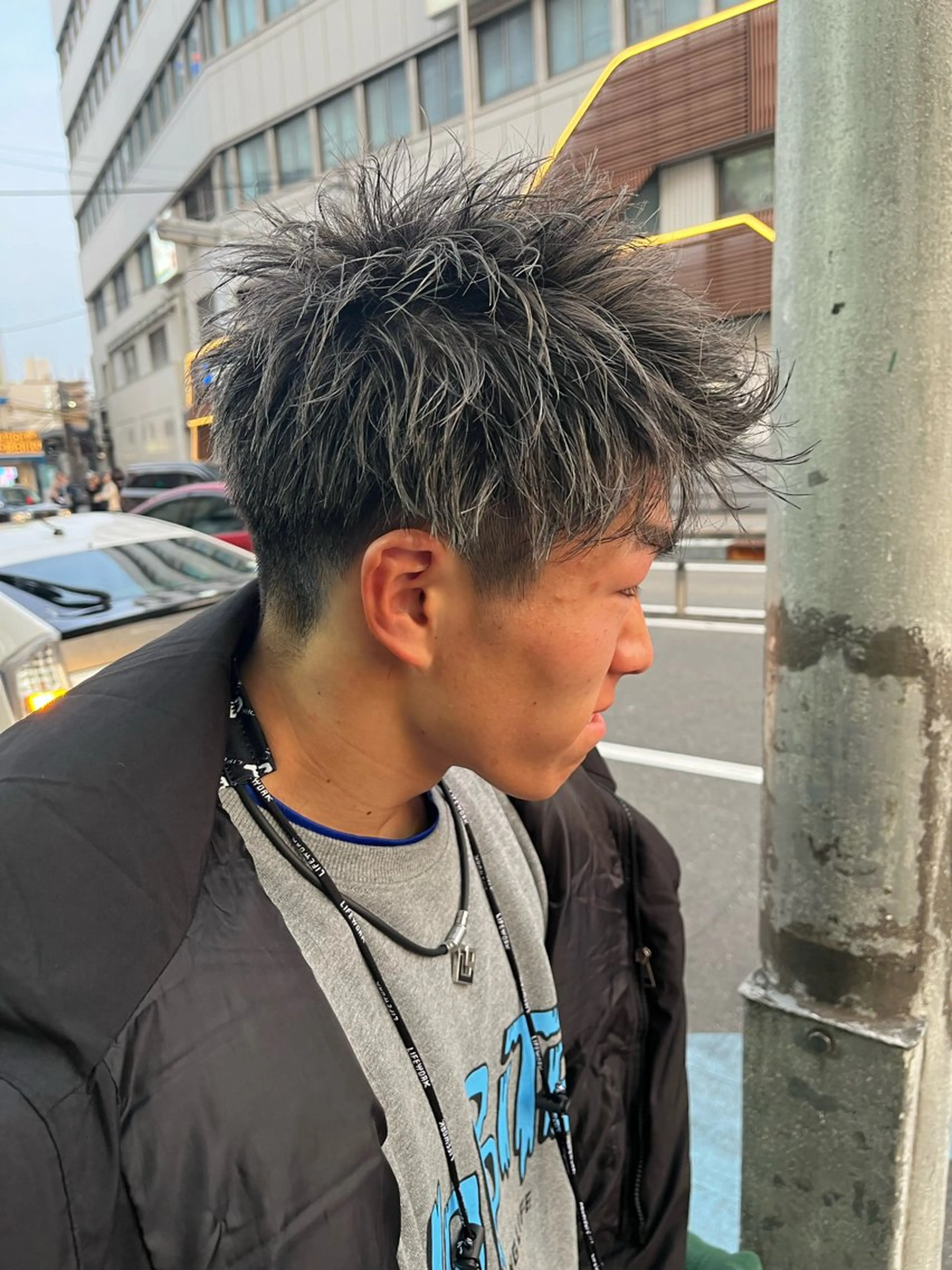 ショート カラー メンズ メンズブリーチ メンズメッシュ ブリーチ メッシュ シルバー カット ヘアカラー AVANCE.難波 店長 松元のヘアスタイル