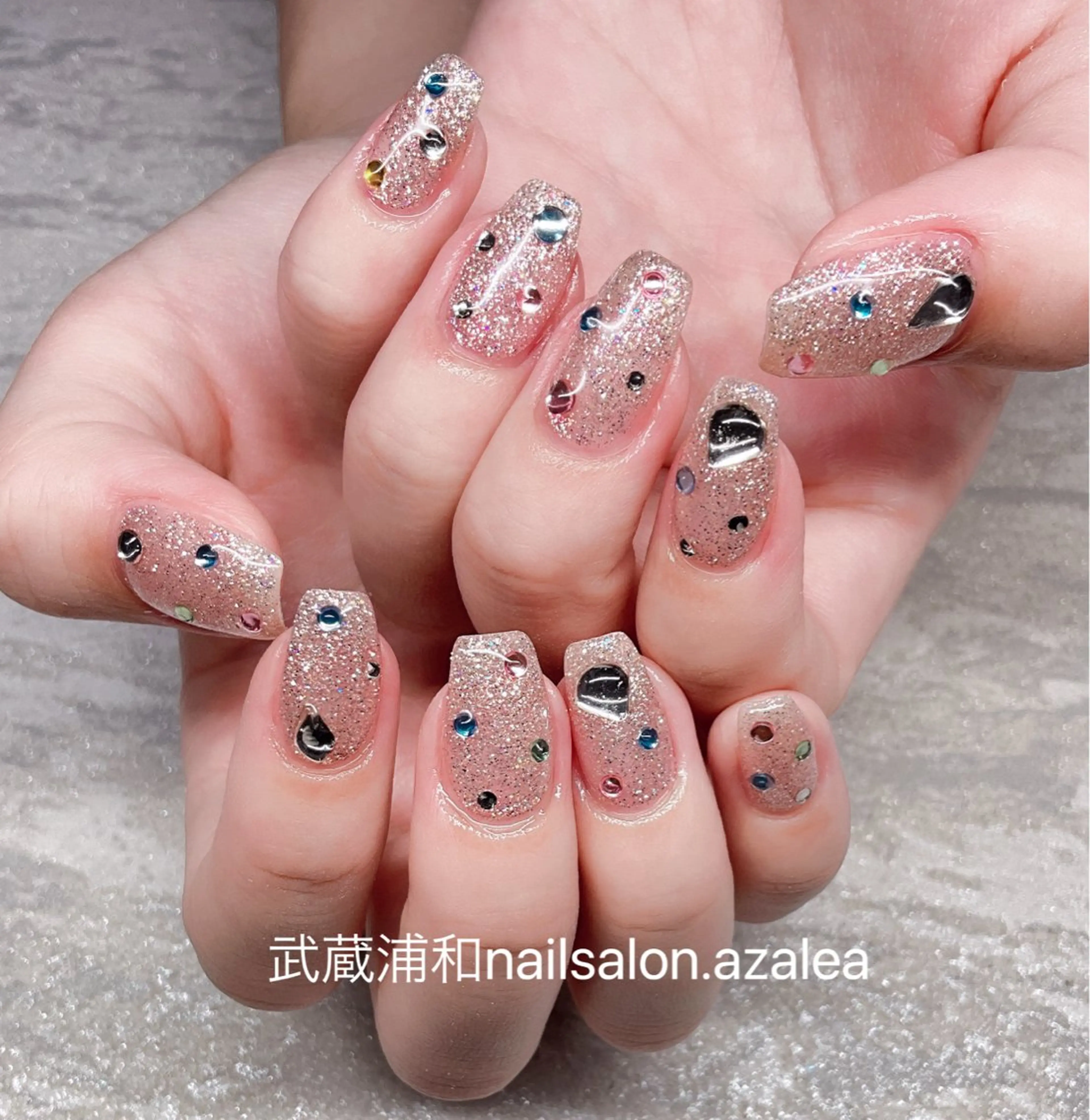 ネイル ハンドネイル R inのネイルデザイン