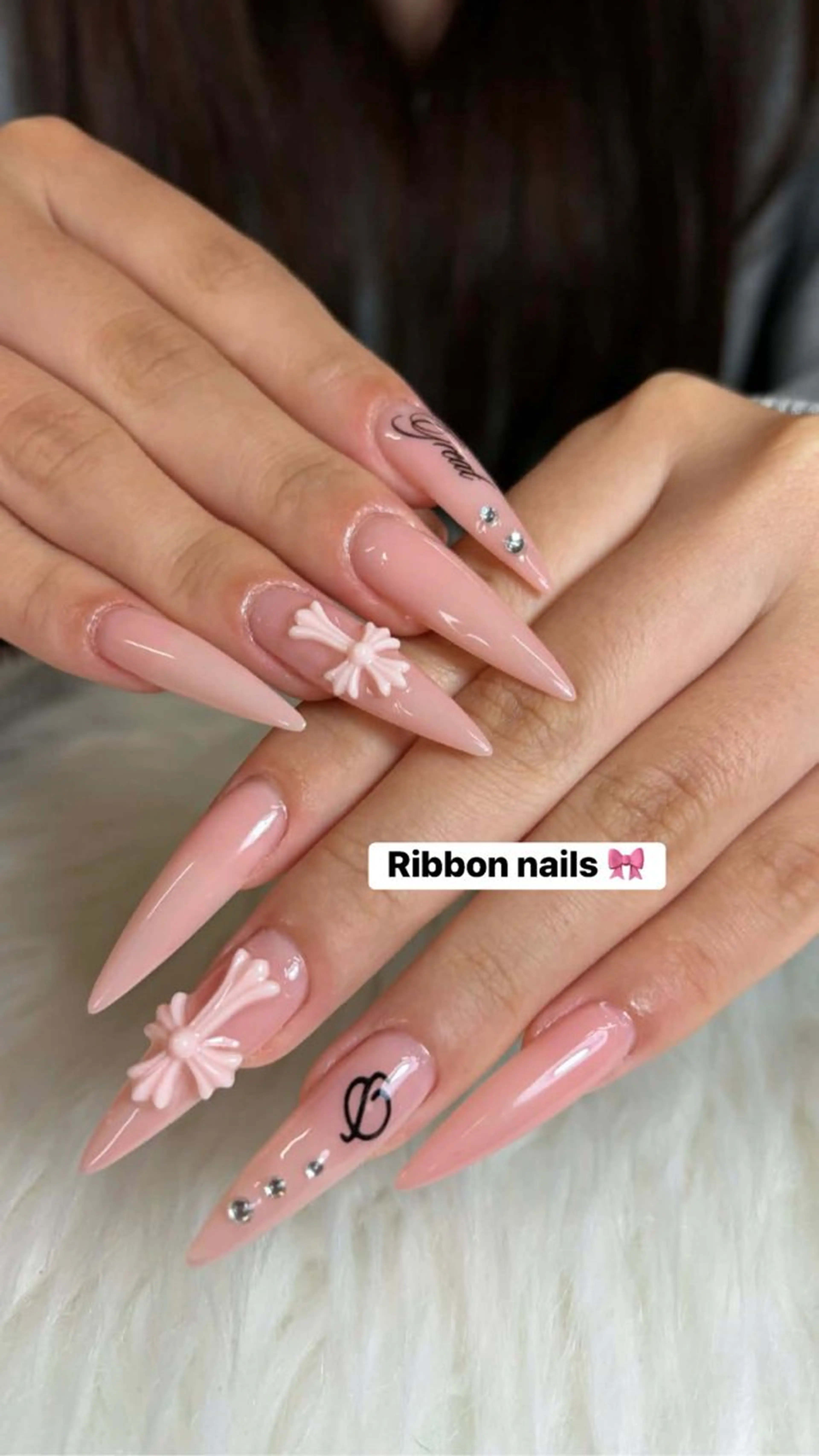 ネイル アートネイル スカルプネイル ストーンネイル ネイルチップ ハンドネイル Suka Nailのネイルデザイン