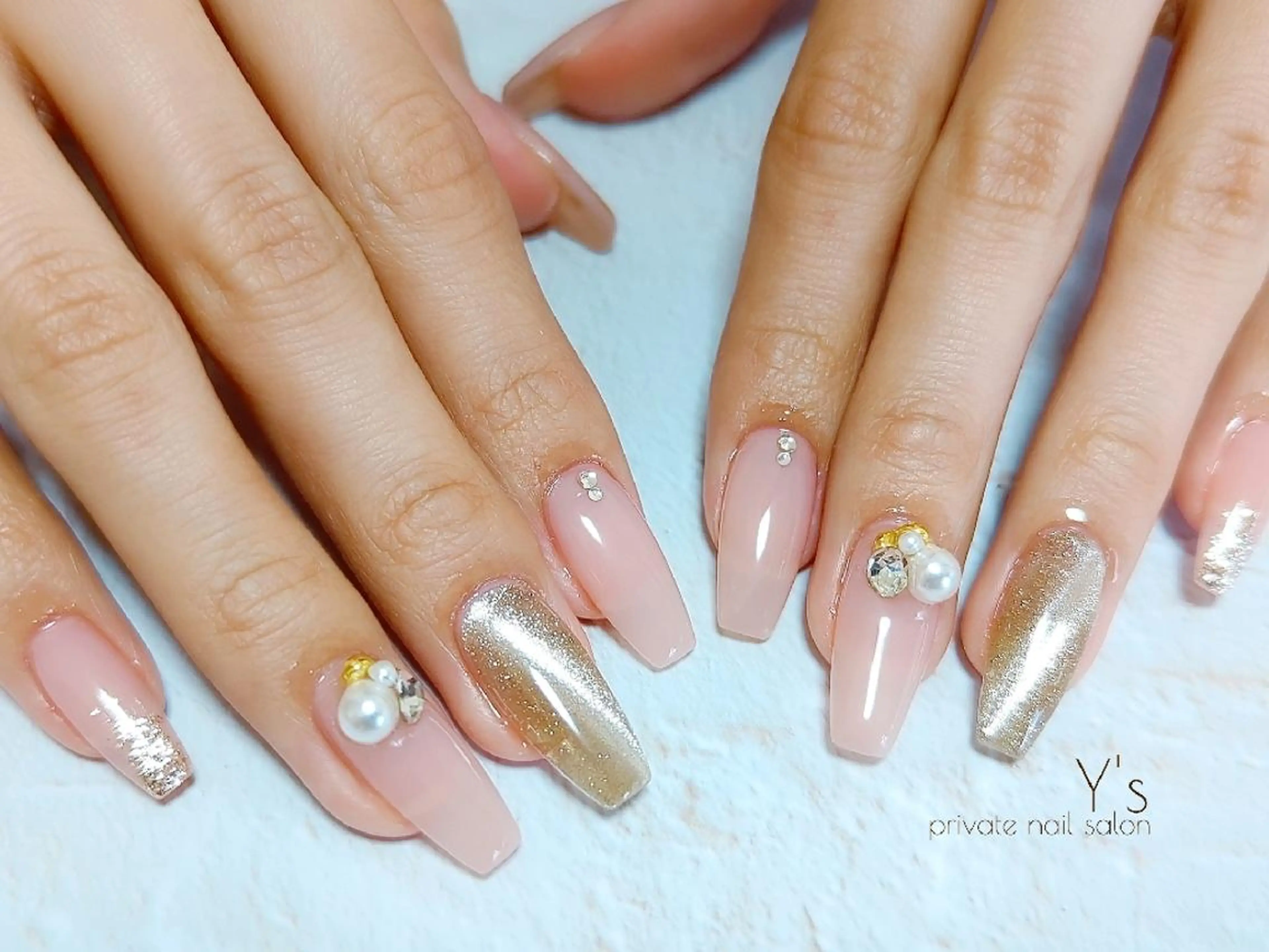 ネイル 長さ出し ハンドネイル YUMI NAGAI  のネイルデザイン