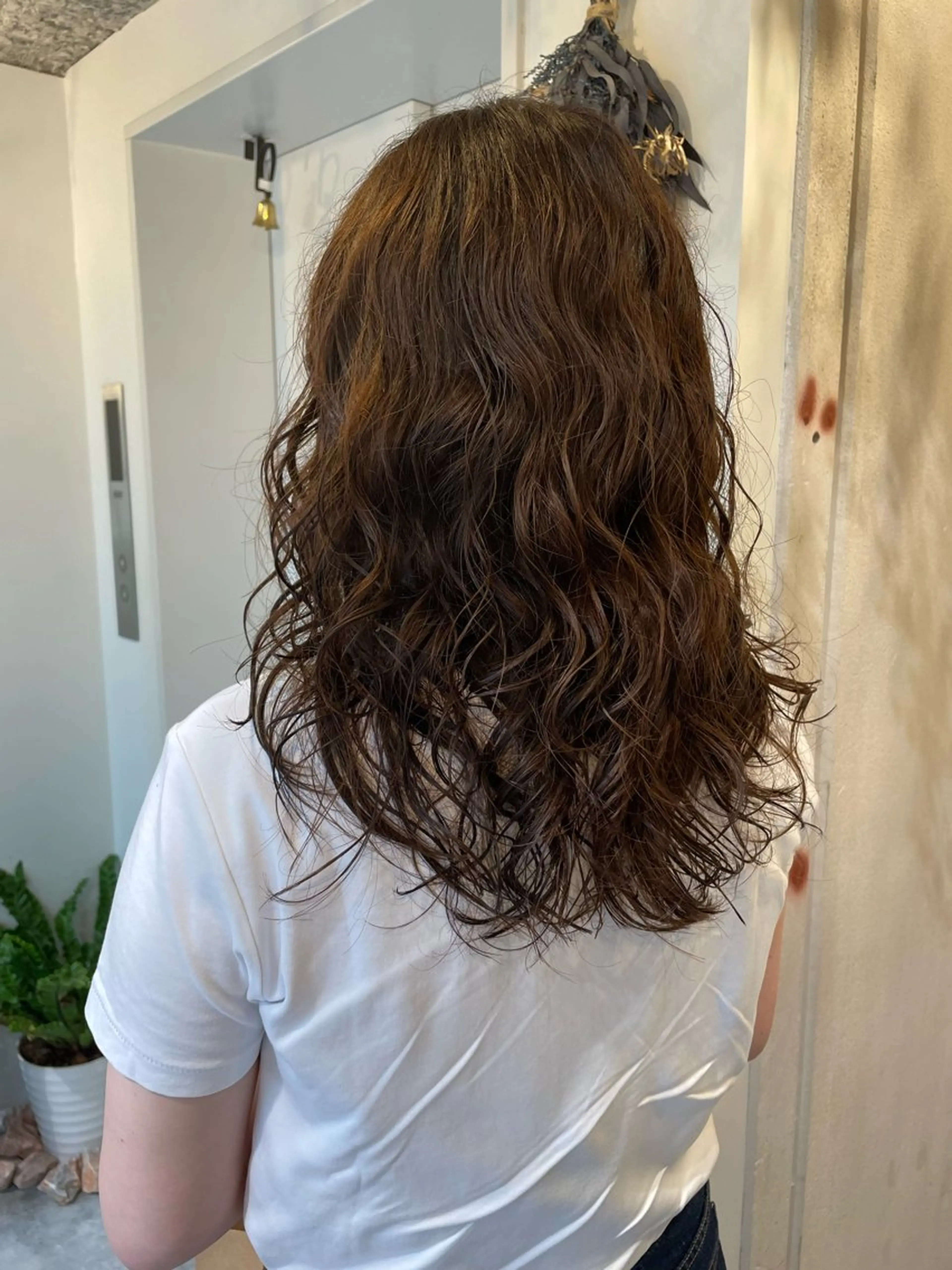 セミロング パーマ カット パーマ トリートメント 狩野 羅夢のヘアスタイル