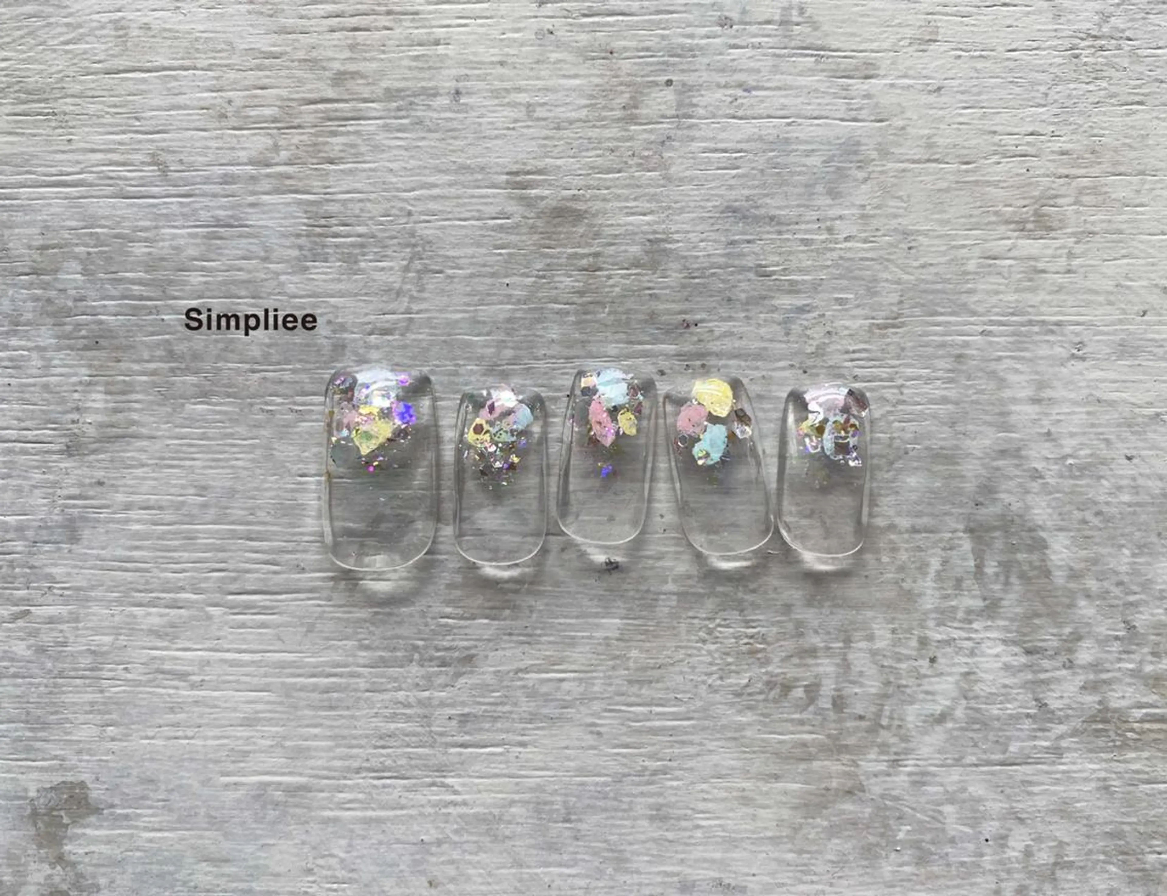 【🚫オフ無し】クリアベースニュアンスアートネイル✨ 90分の写真