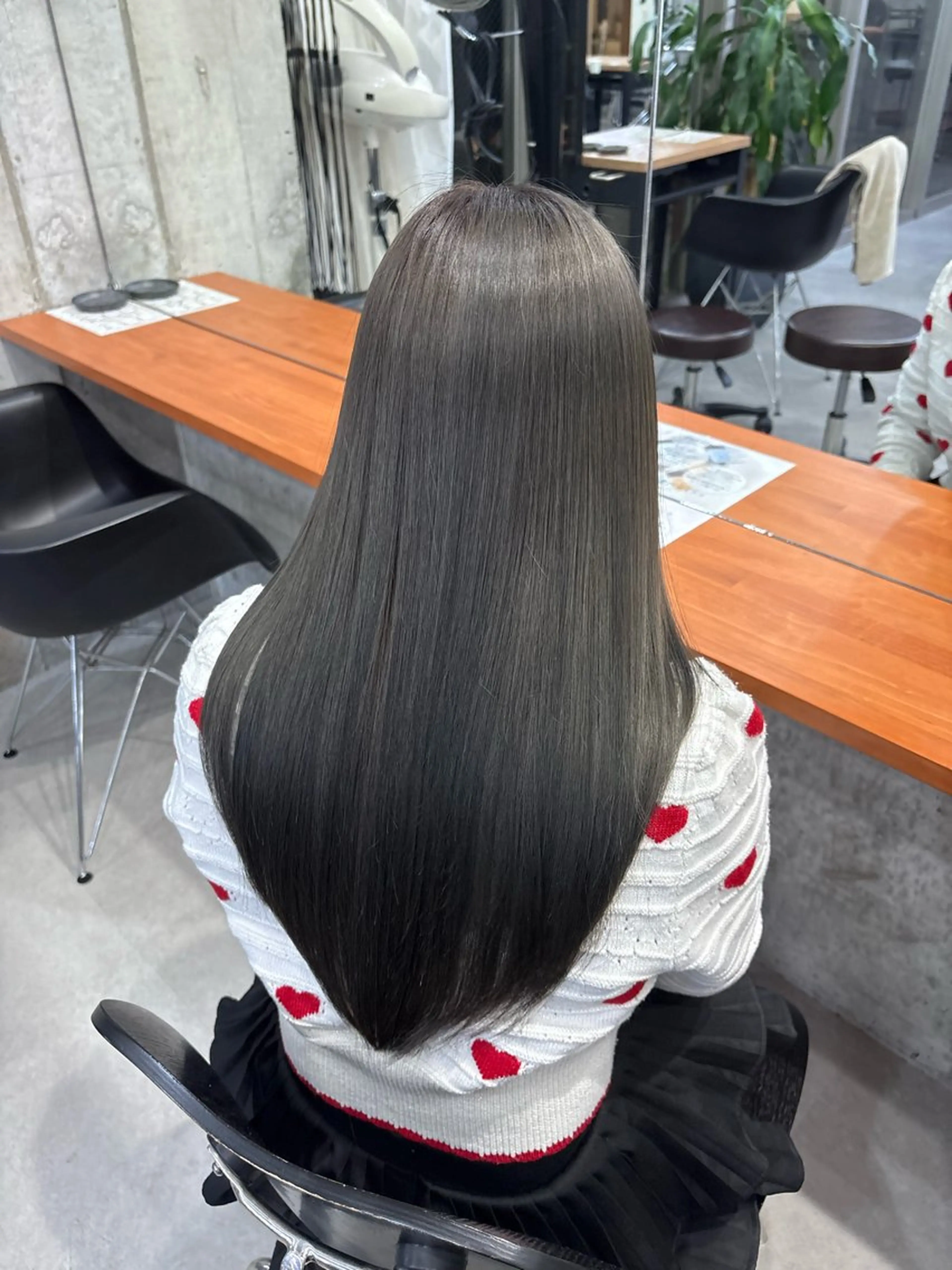 ロング 縮毛矯正 髪質改善／縮毛矯正 関根青葉のヘアスタイル