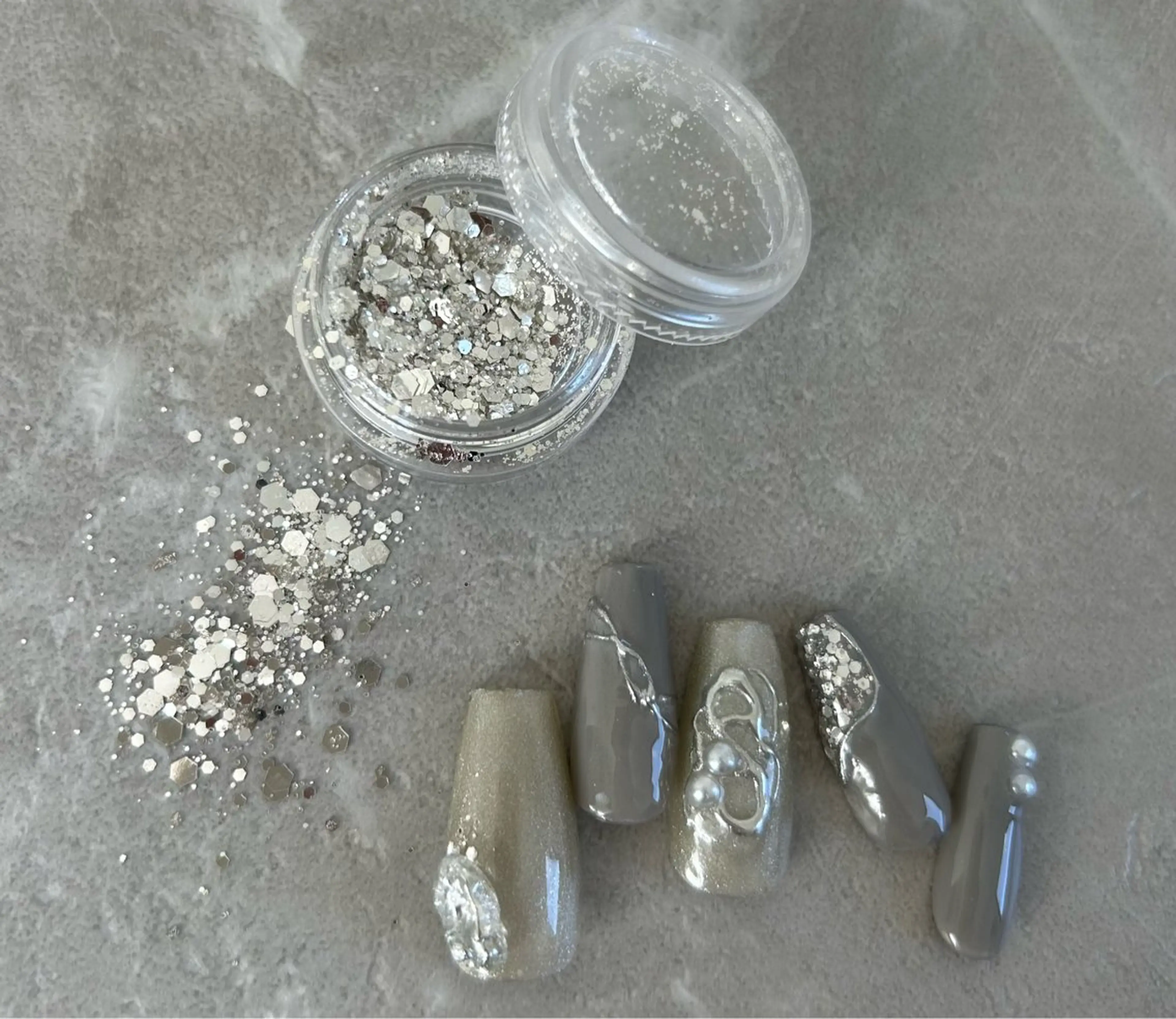 ネイル ハンドネイル & renewのネイルデザイン