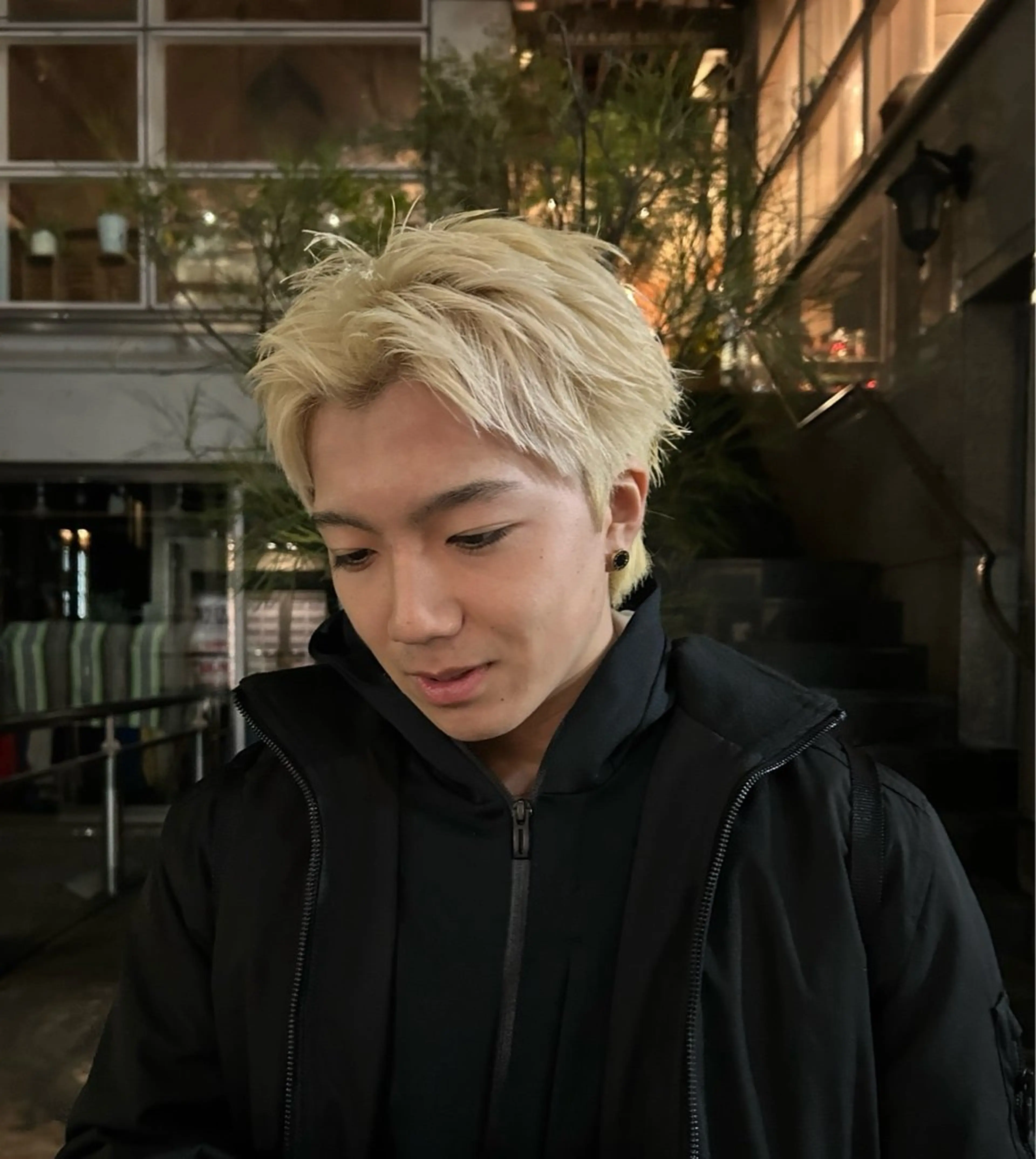 カラー メンズ メンズハイトーン ハイトーンカラー 米谷 優吉のヘアスタイル