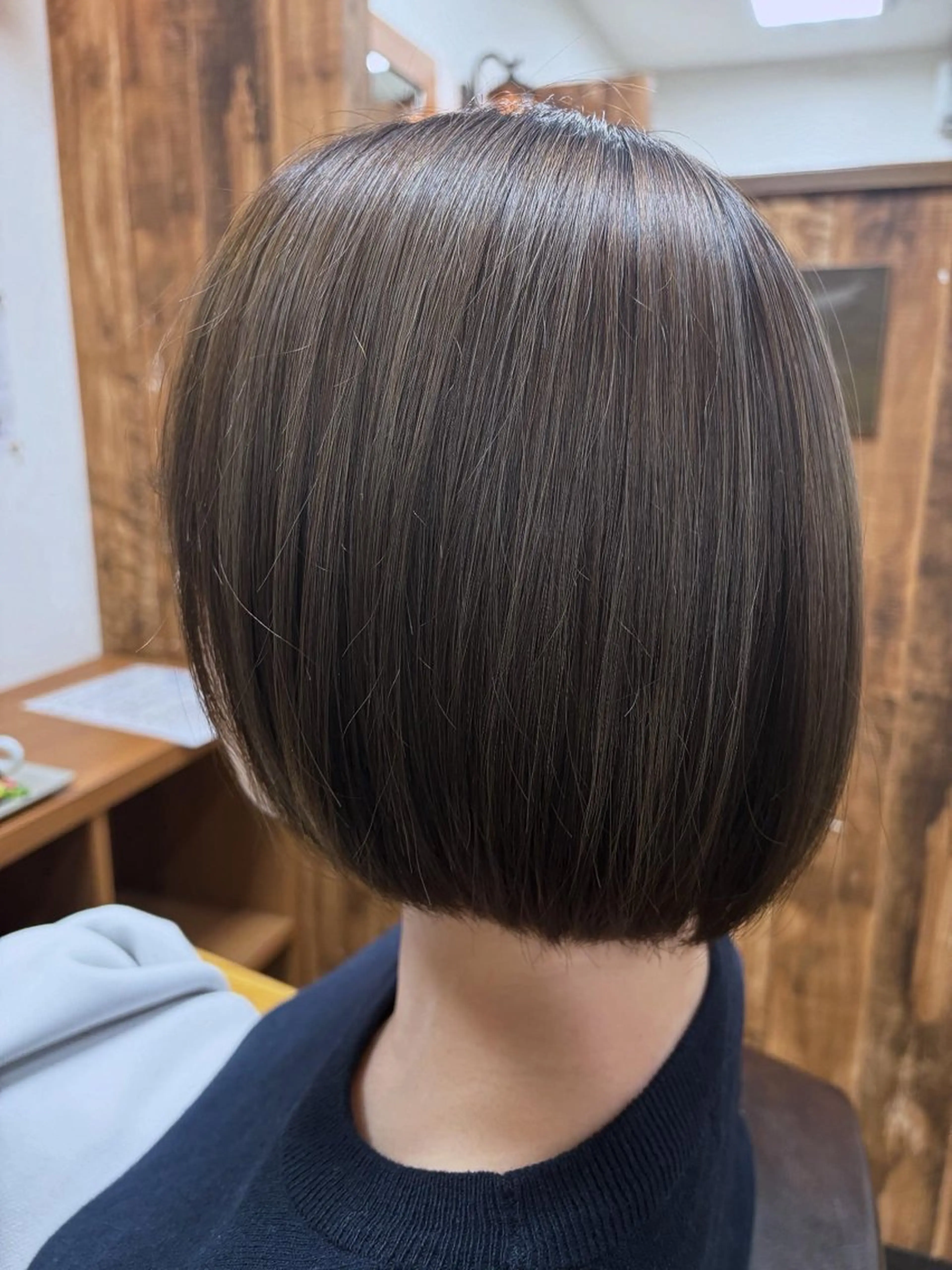 ショート カラー ヘアカラー 佐藤 葵のヘアスタイル