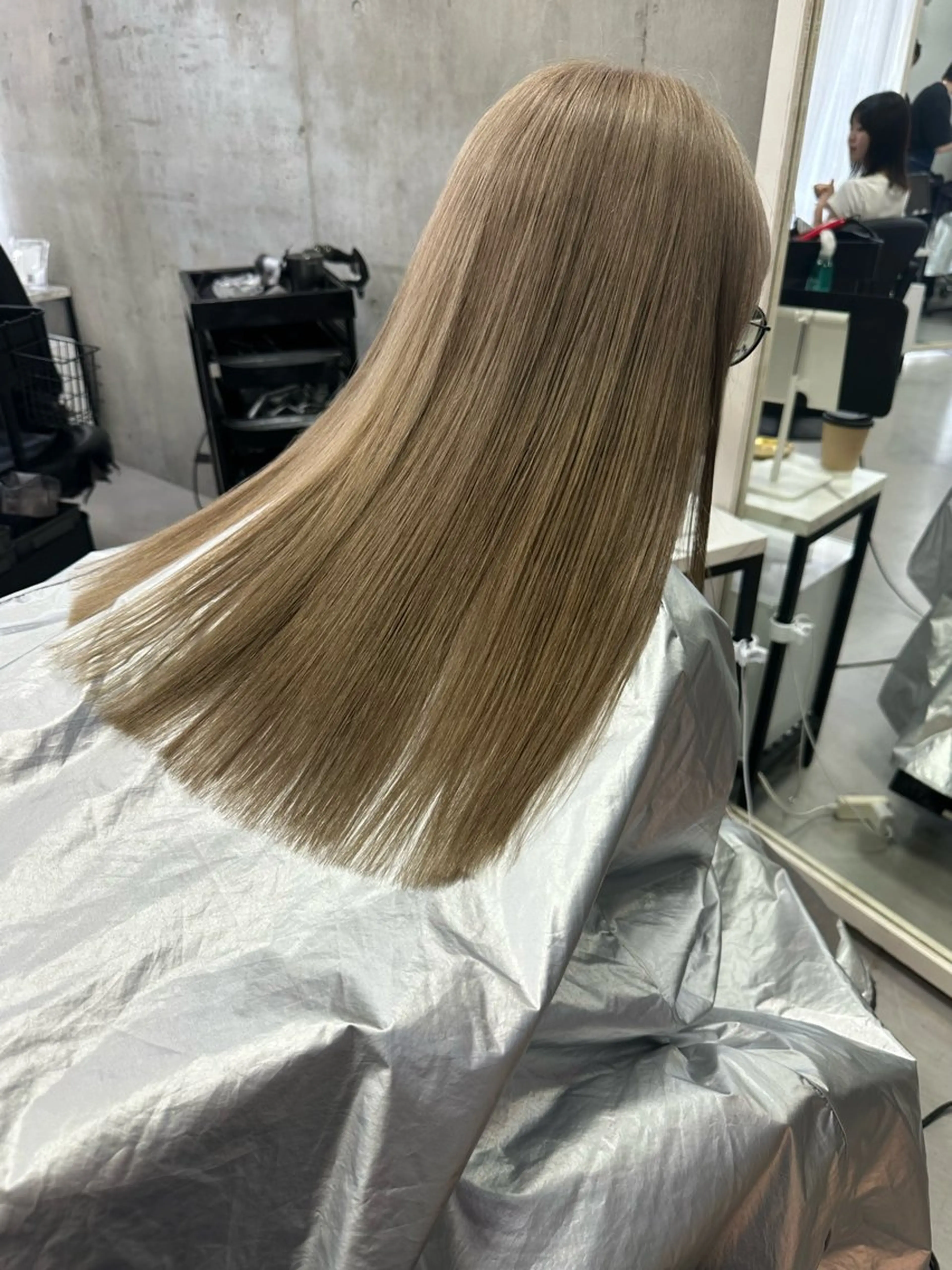 ロング カラー ベージュカラー ブリーチ ダブルカラー ハイライトカラー ハイトーンカラー ヘアカラー トリートメント XELM/RUI /高崎/ブリーチ/のヘアスタイル