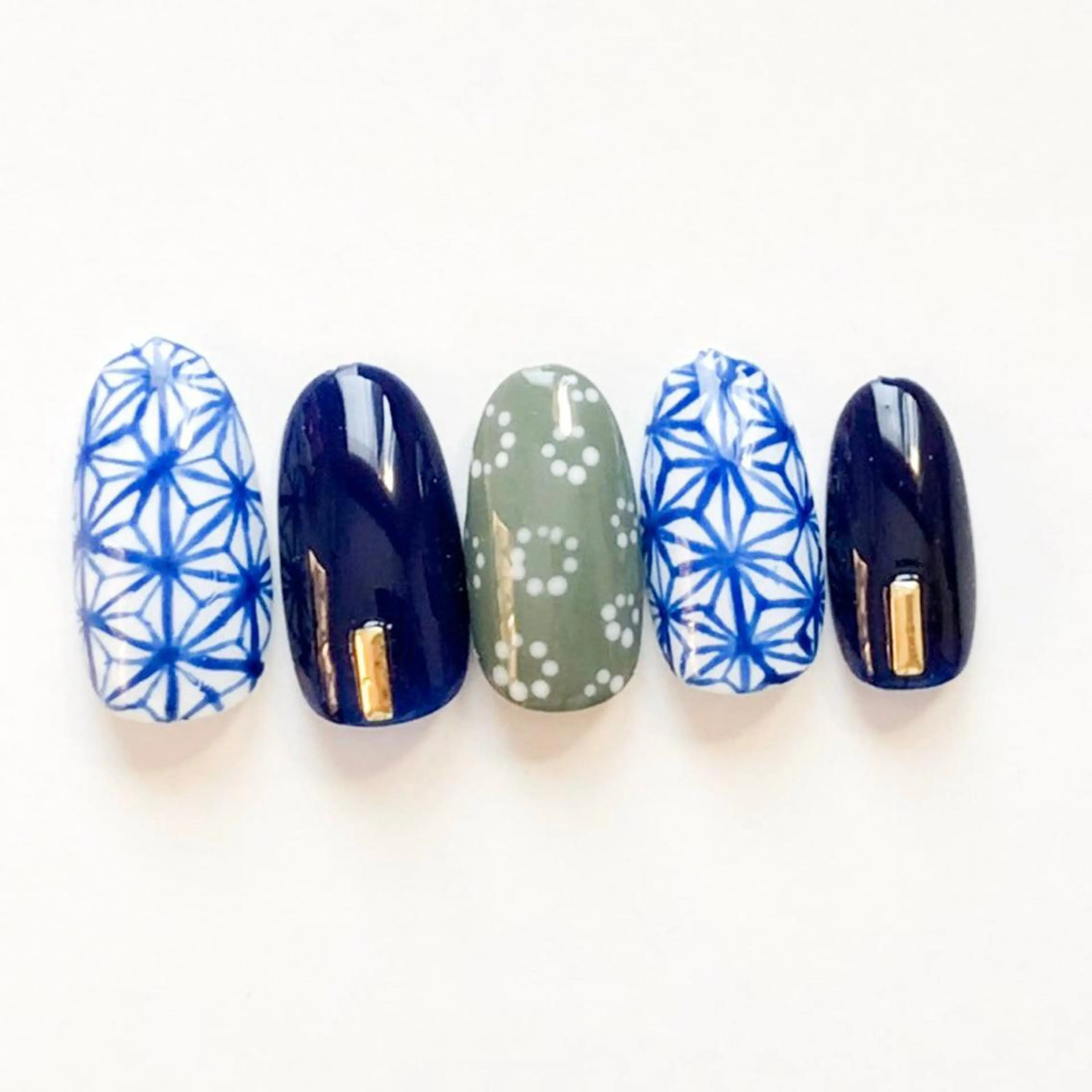 ネイル tiarynail K K🐼のネイルデザイン