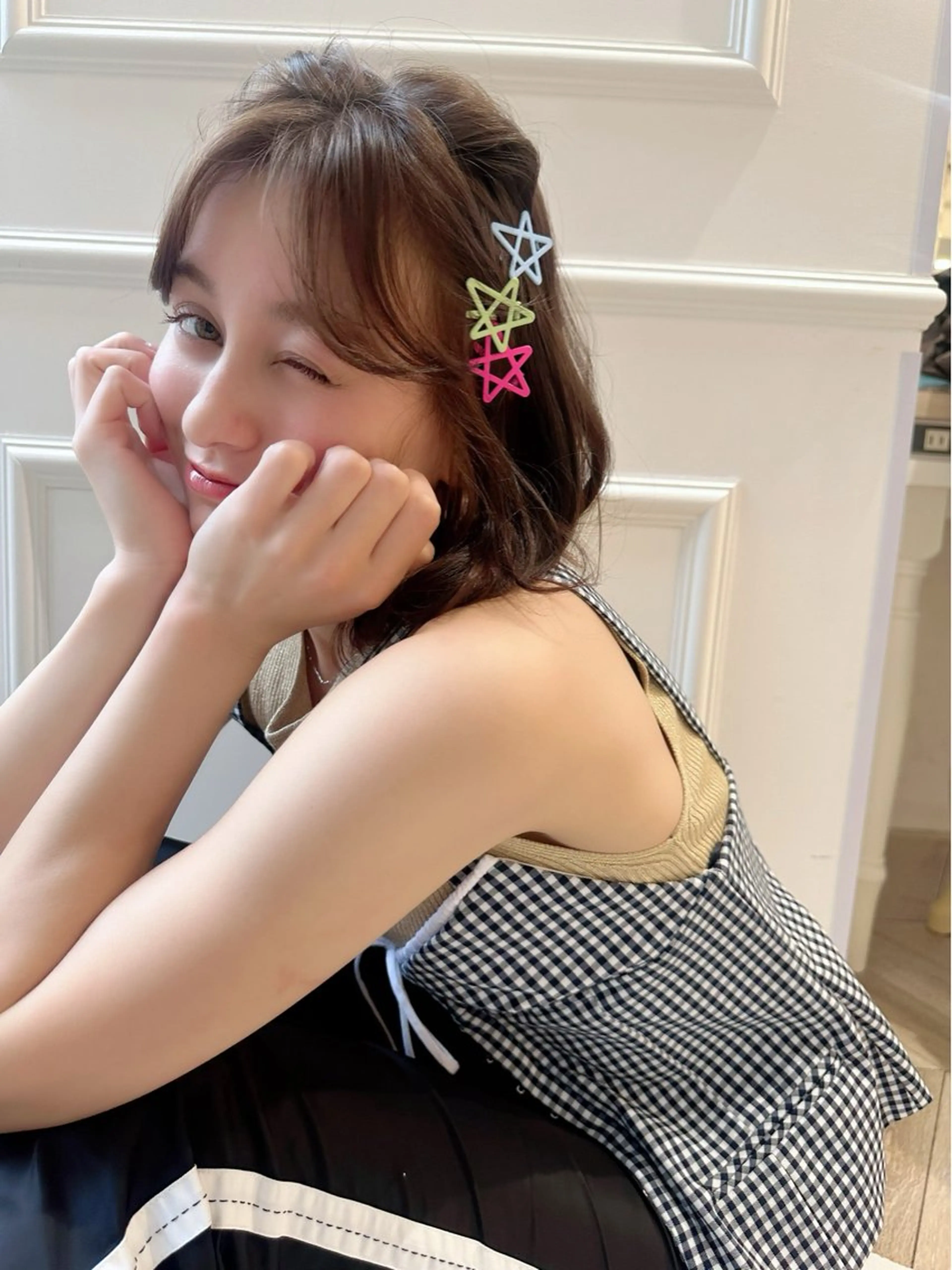 ミディアム ヘアアレンジ 小顔レイヤー/ ベージュ🤍Rieのヘアスタイル