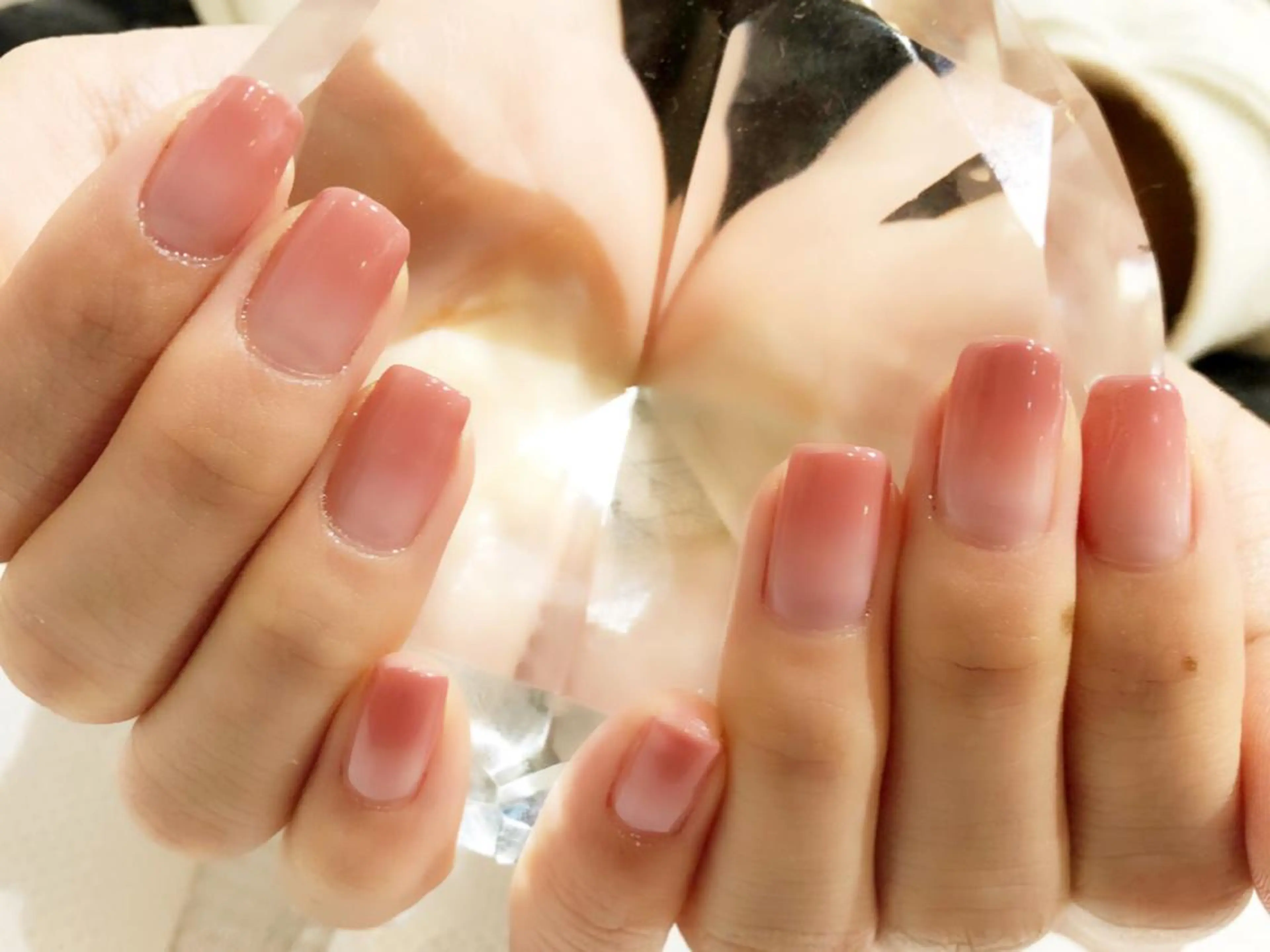 ネイル embrace エンブレイスのヘアスタイル