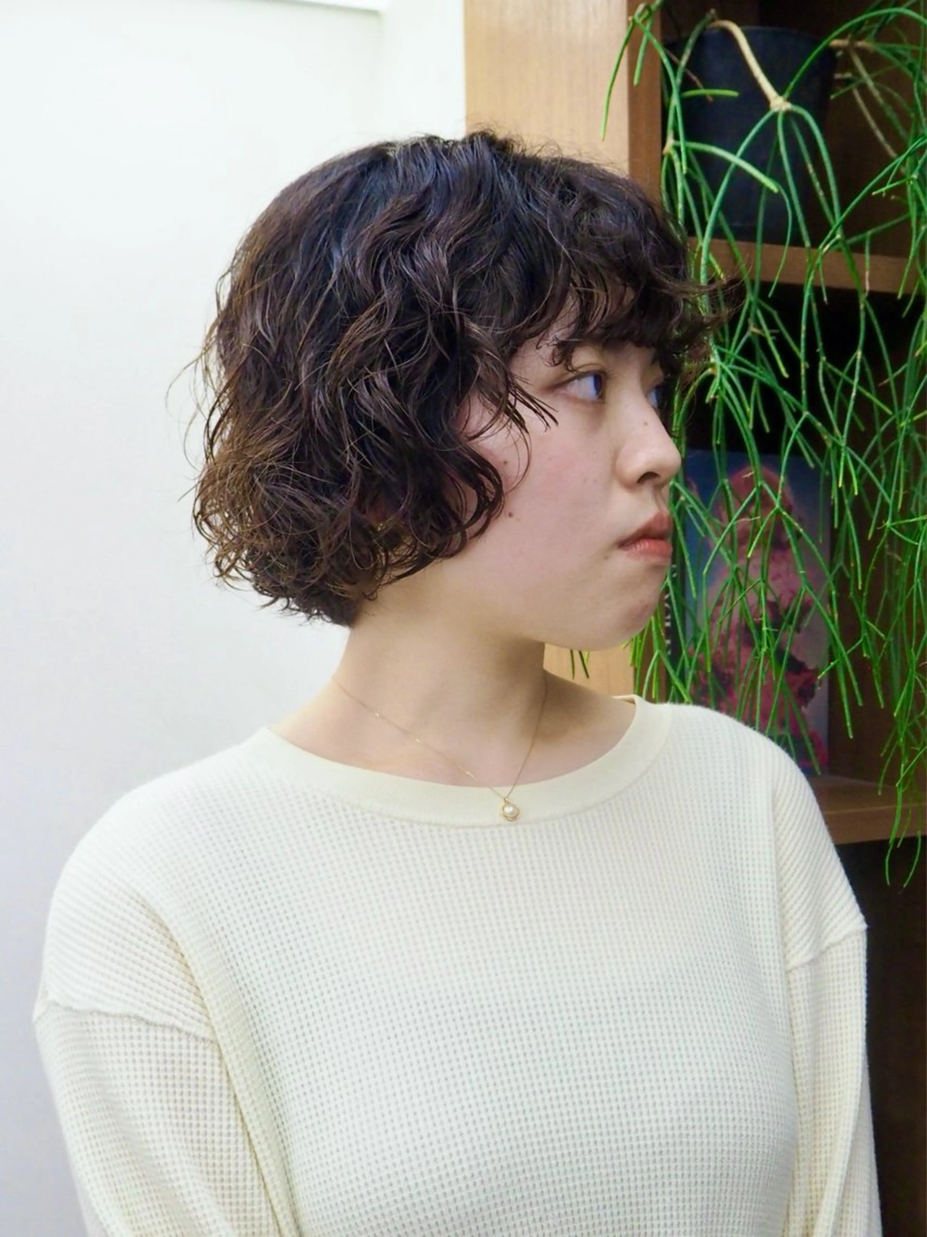 ミディアム パーマ ミディアムパーマ ボブ レイヤーカット ニュアンスパーマ プードルパーマ 似合わせレイヤー/ ニュアンスパーマ高倉のヘアスタイル