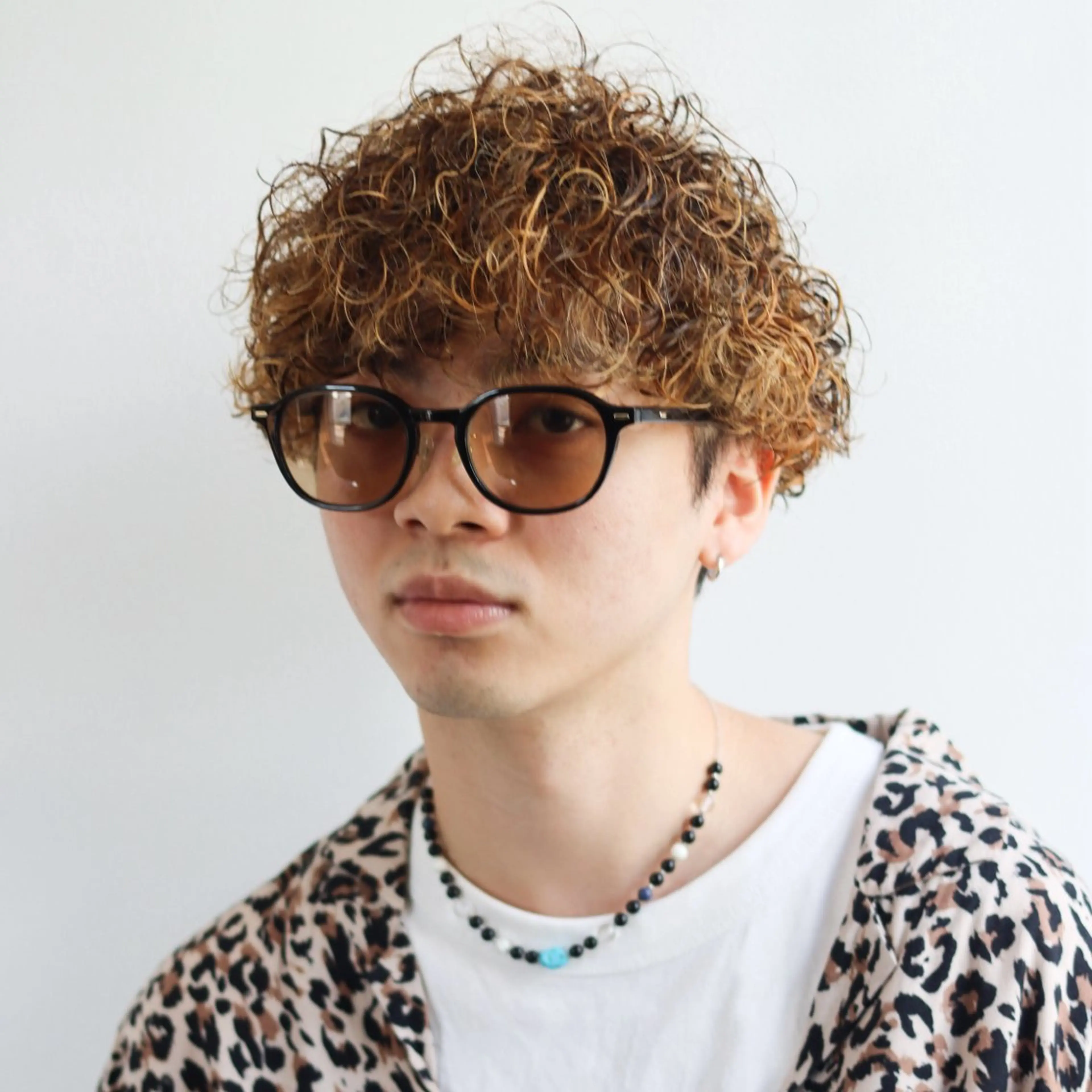 メンズ フェザーパーマ/ 曲がる矯正/酒井壮大のヘアスタイル