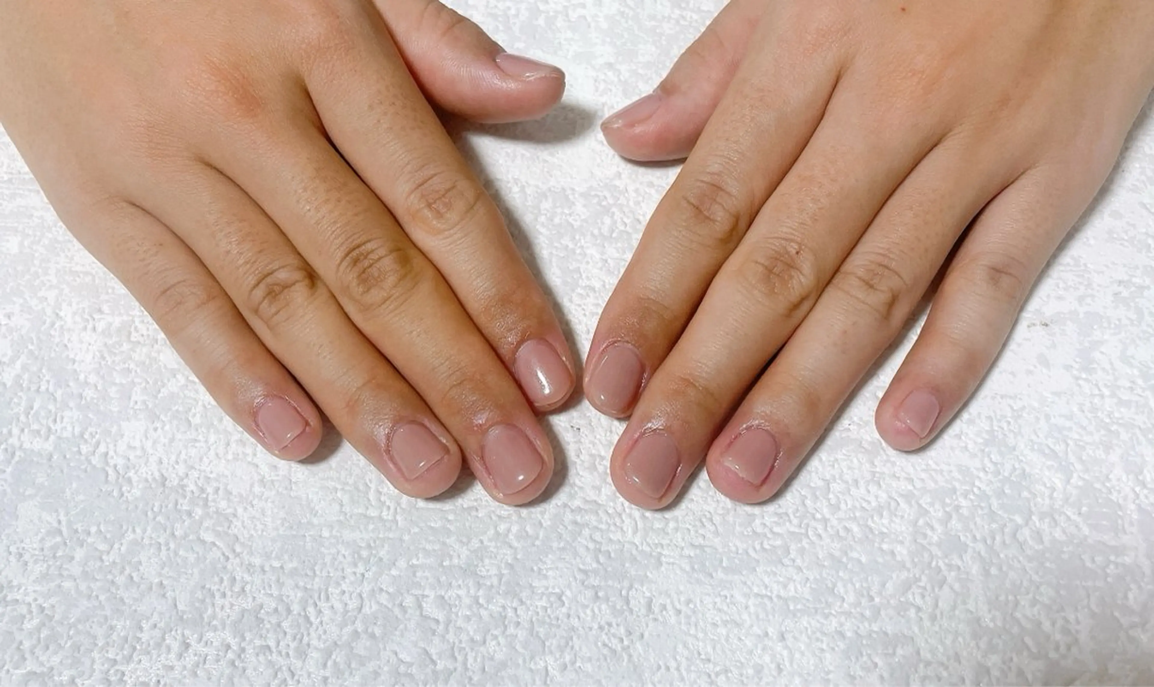 ネイル オーロラネイル フラワーネイル フットネイル フレンチネイル ジェルネイル ハンドネイル mogunail &blowのネイルデザイン